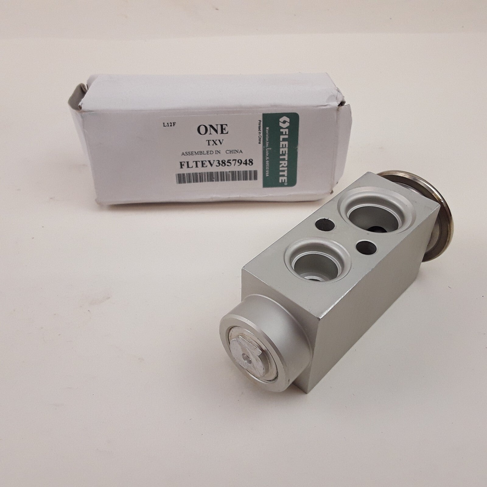 Fleetrite FLTEV3857948 - Valve,Expansion Valve Air Cond For Heavy Duty Car Truck