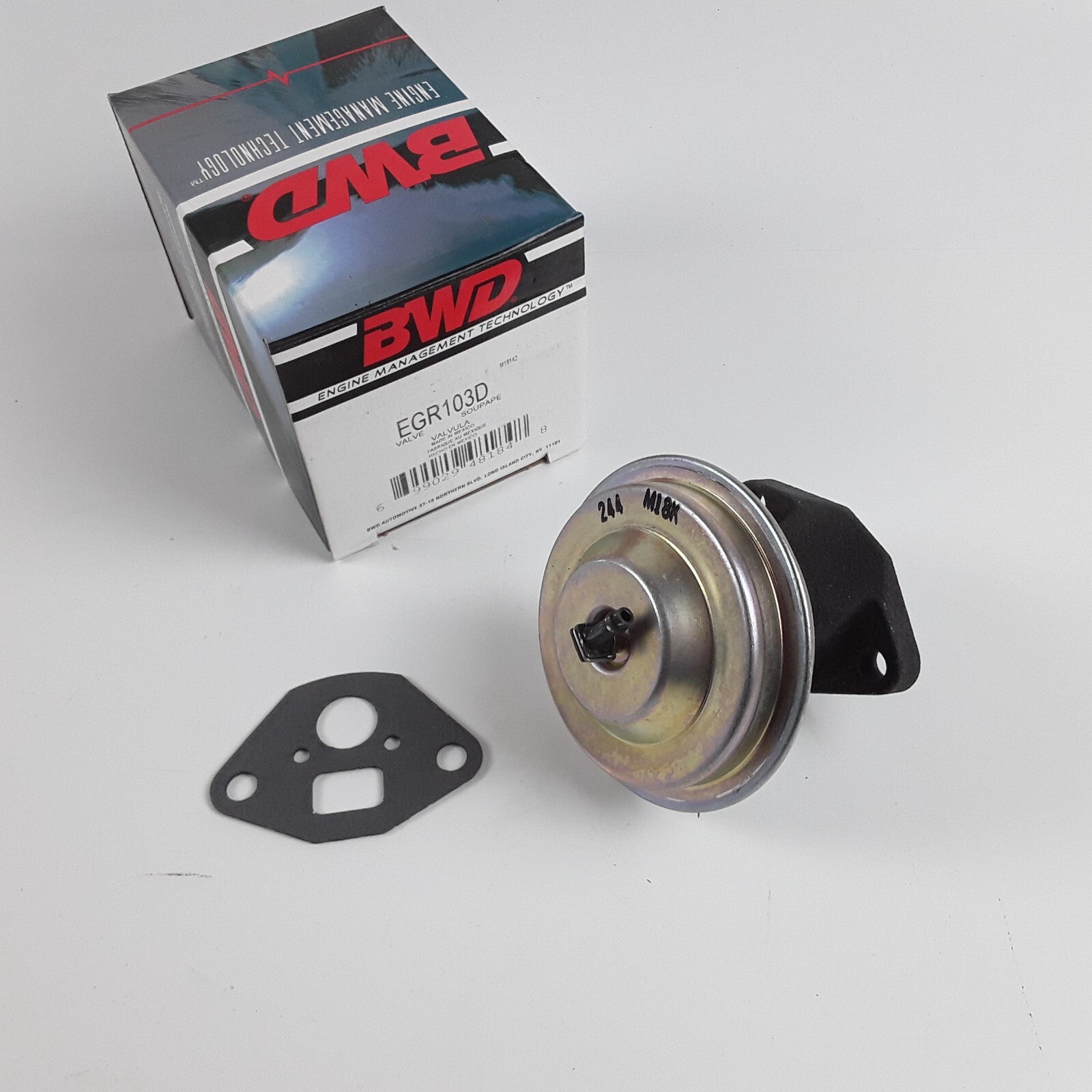 Exhaust Gas Recirculation (EGR) Valve Fits GMC Yukon Chevrolet Tahoe C & K 1500