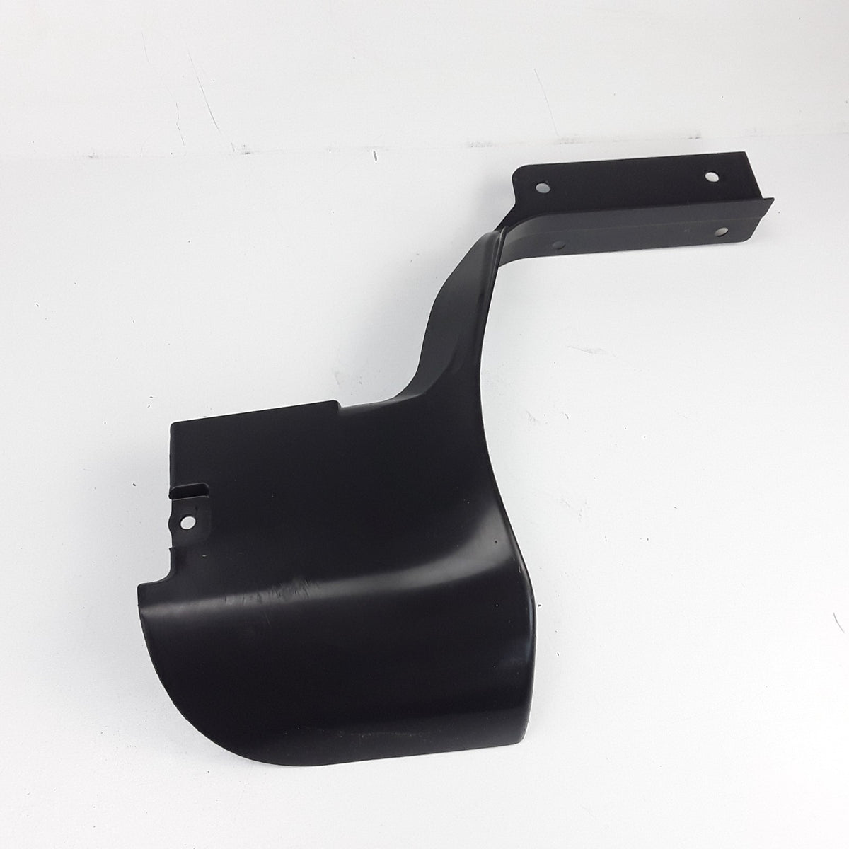 TESLA MODEL S ROCKER MOULDING END COVER RIGHT 2016- 2020 1028758-00-A