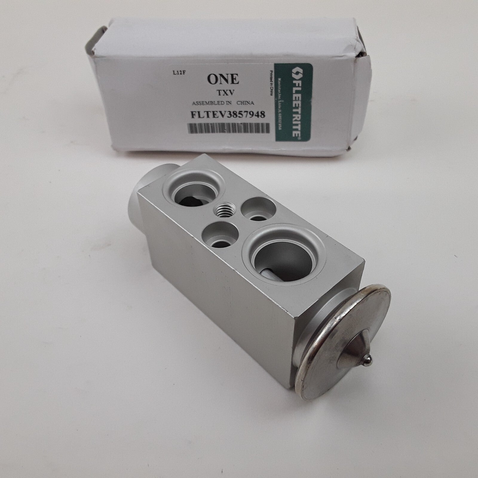 Fleetrite FLTEV3857948 - Valve,Expansion Valve Air Cond For Heavy Duty Car Truck