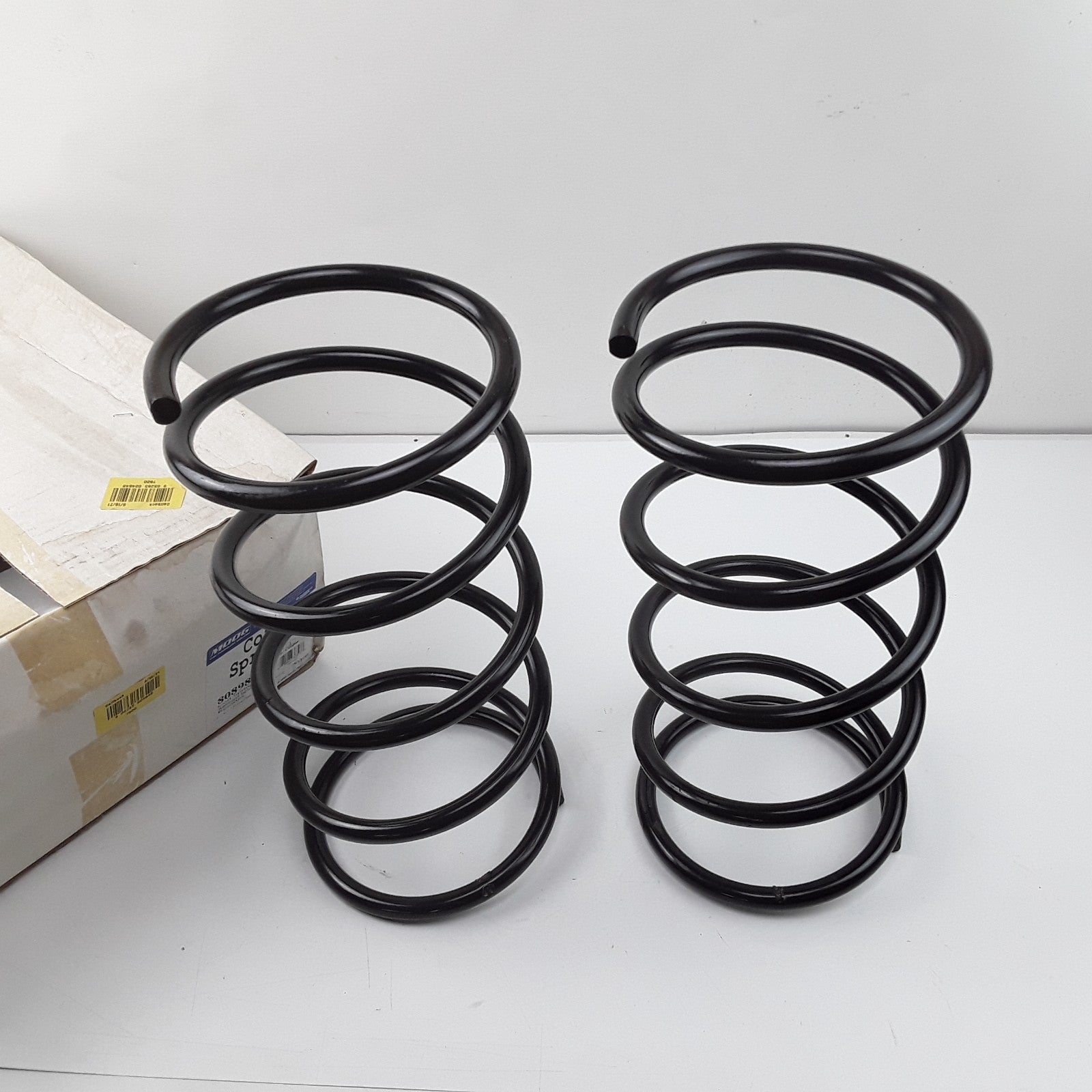 MOOG 80898 Front Coil Spring Set Assembly Black Fits Nissan Altima (2000-2001)
