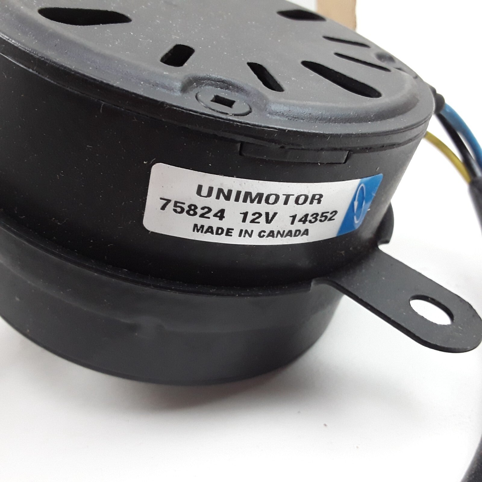 Four Seasons 75824 Engine Cooling Fan Motor Fits Jeep Grand Cherokee (2004)