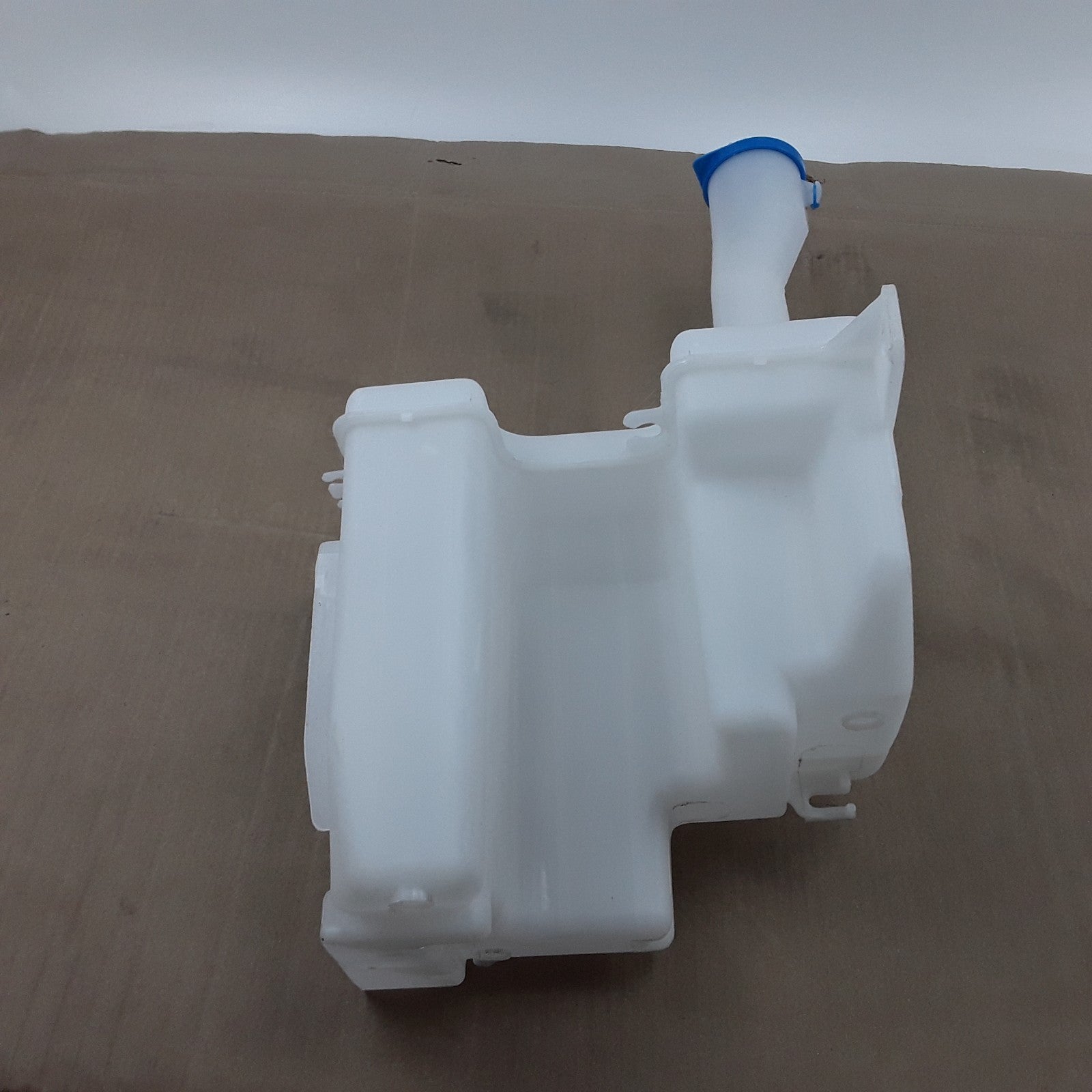 Front Washer Fluid Reservoir Fits Mitsubishi Lancer (2002 2003 2004 2005 2006)