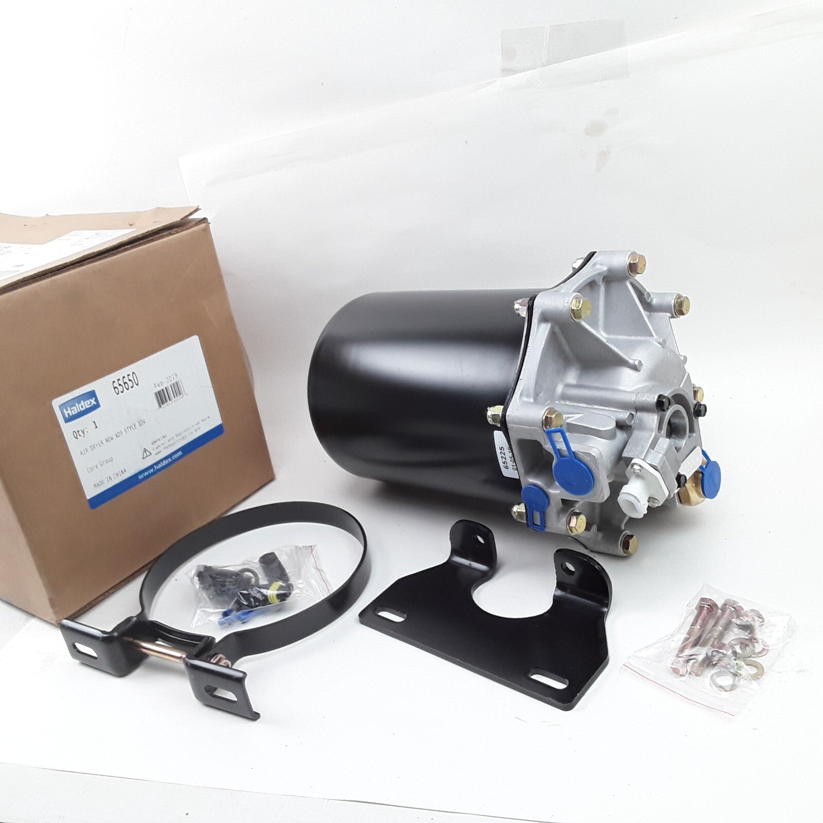 Haldex 65650 - Air Brake Dryer Valve - AD-9 Heater Soft Seat Purge Heavy Duty