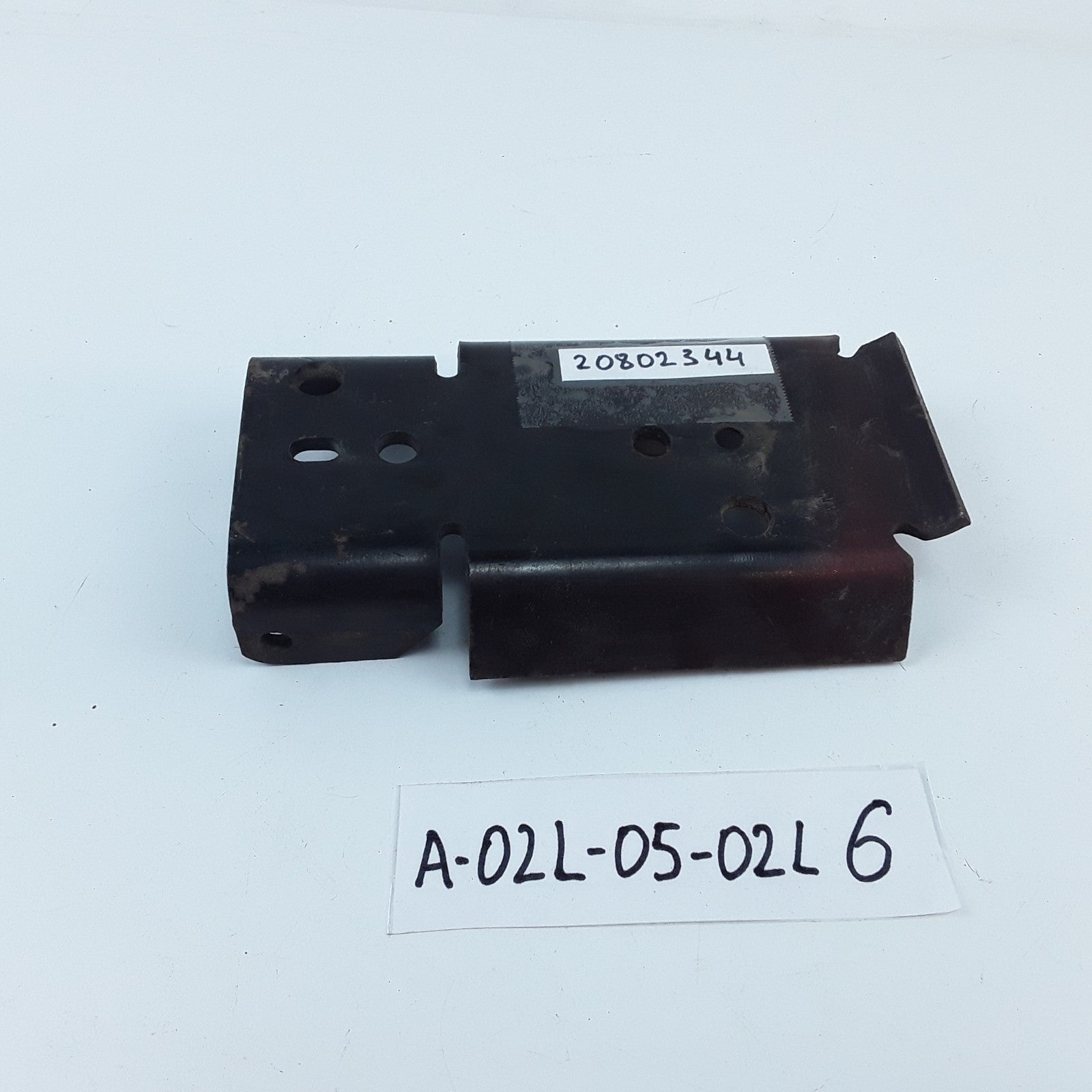 MACK 20802344 Front Hood Latch Molding Mounting Rest Bracket Black 140QM360M