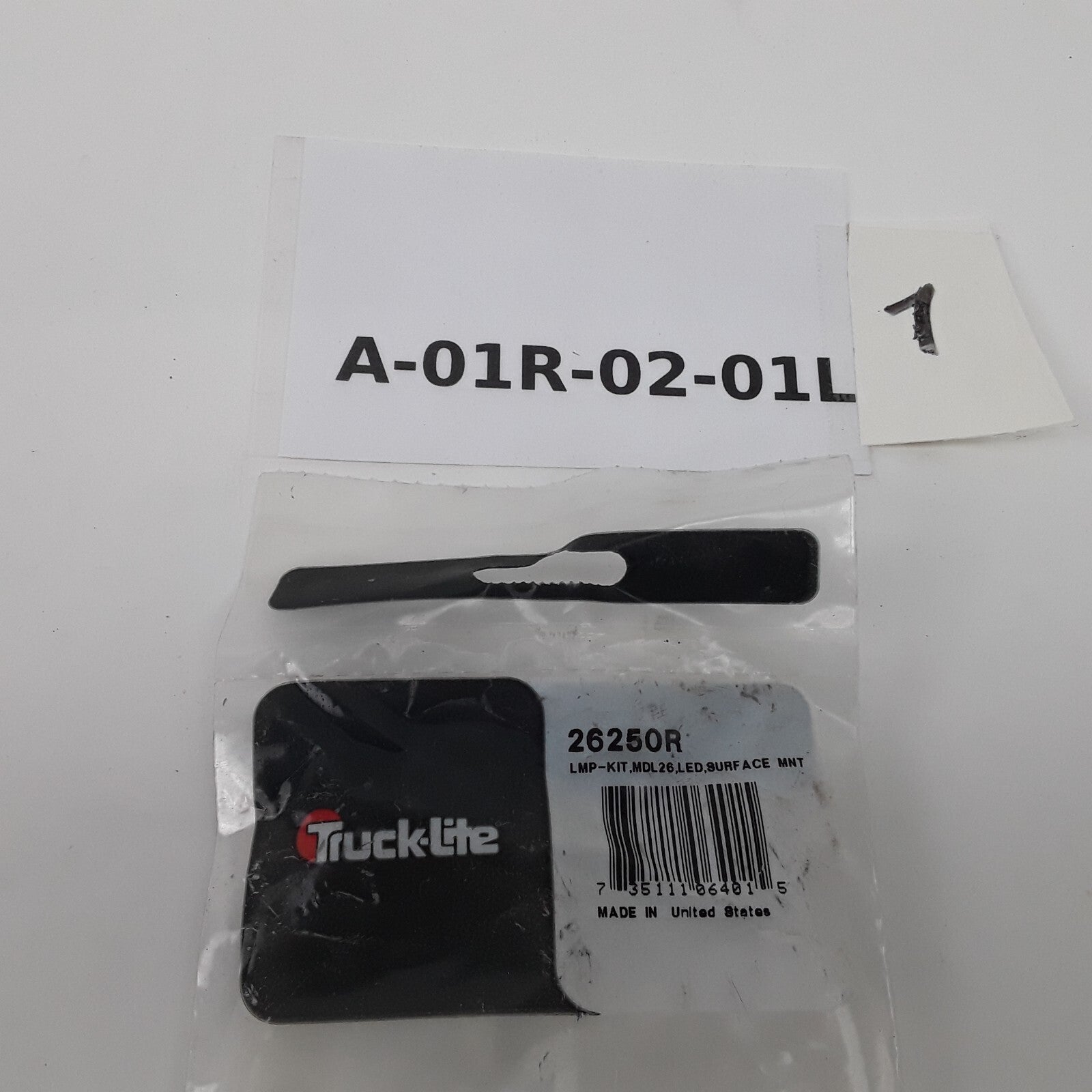 Truck-Lite 26250R 26 Series Marker Clearance Light LED Hardwired Lamp 12v