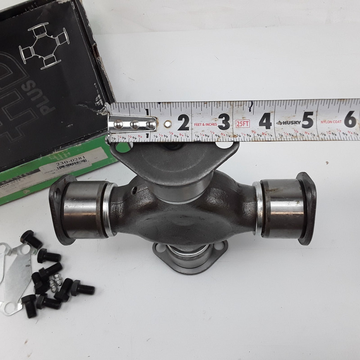 HD Plus 230-0281 Universal Joint Fits Heavy-Duty Commercial Truck 1810 Series