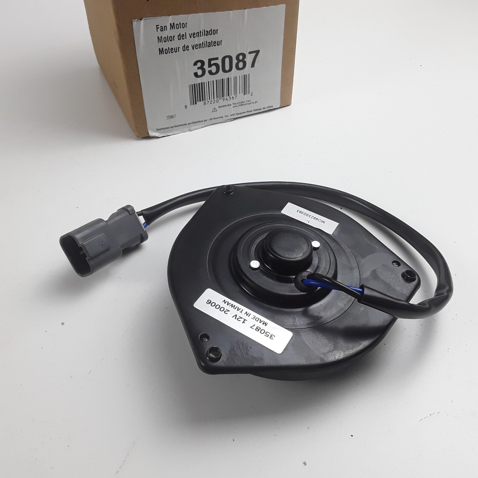 Four Seasons 35087 A/C Condenser Fan Motor Fits Honda CR-V Element (2002-2006)