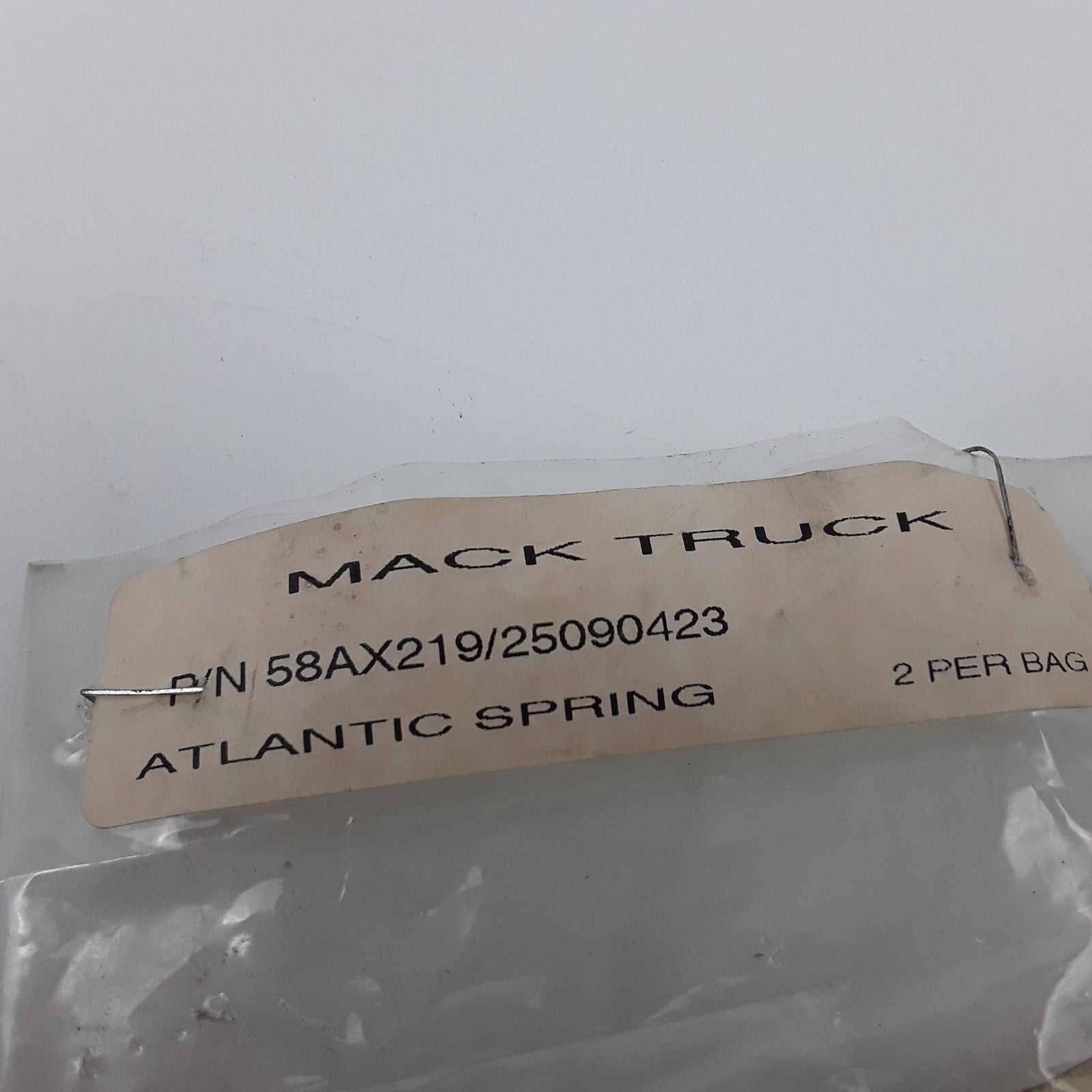 Volvo 25090423 Leaf Spring Assembly For Various Mack Trucks Replaces 58AX219