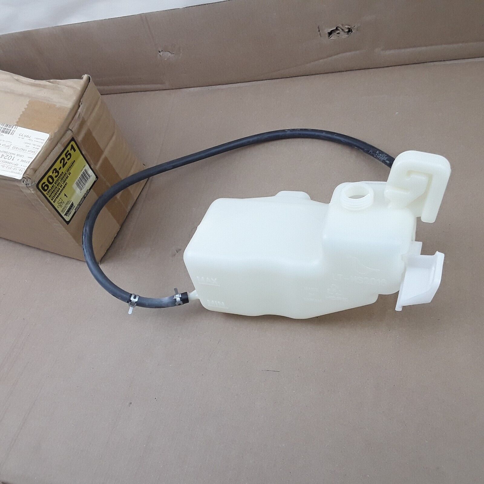Engine Coolant Reservoir Recovery Tank Fits Nissan Sentra 2007 2008 09 10 11 12
