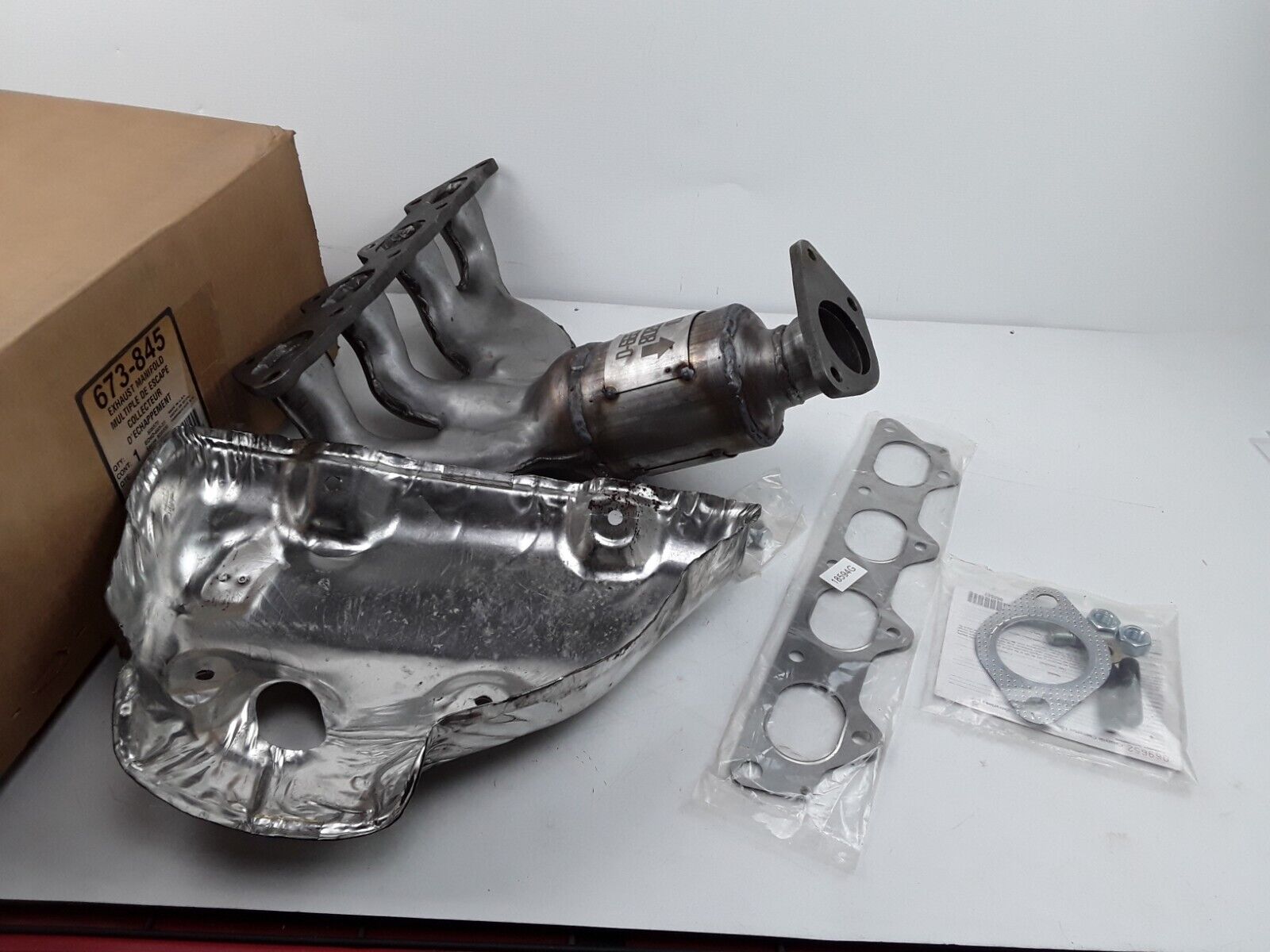 Catalytic Converter with Integrated Exhaust Manifold For Sebring,Stratus,Eclipse - HotCarParts