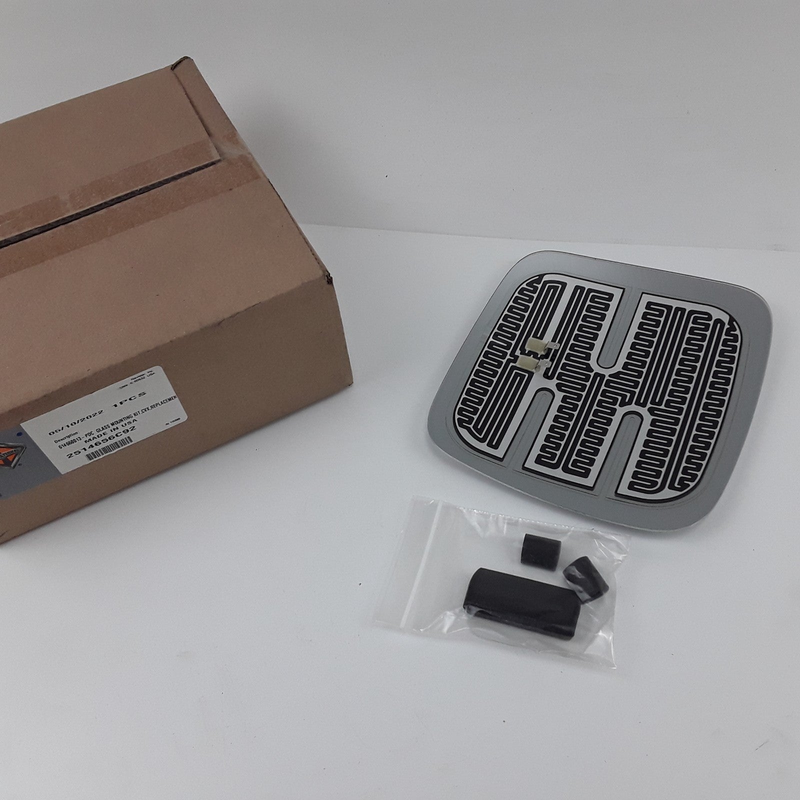 International Navistar 2514656C92 Door Convex Mirror Glass & Mounting Clips Kit