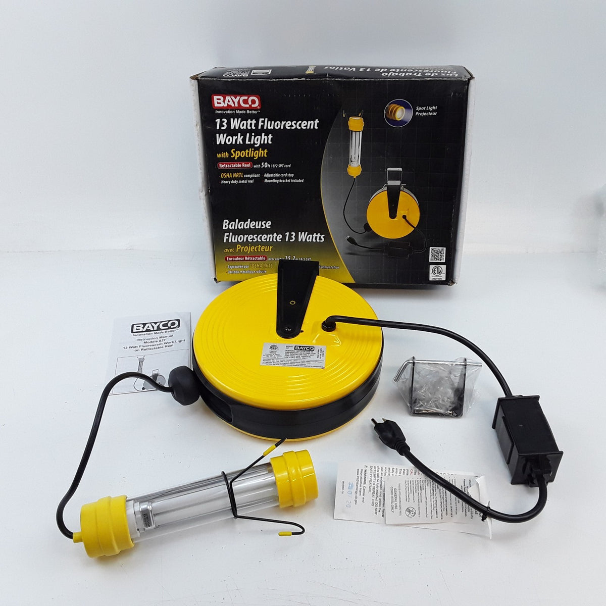 13 Watt Flourescent Work Light W/ Spotlight, 50' Metal Reel Bayco SL-827