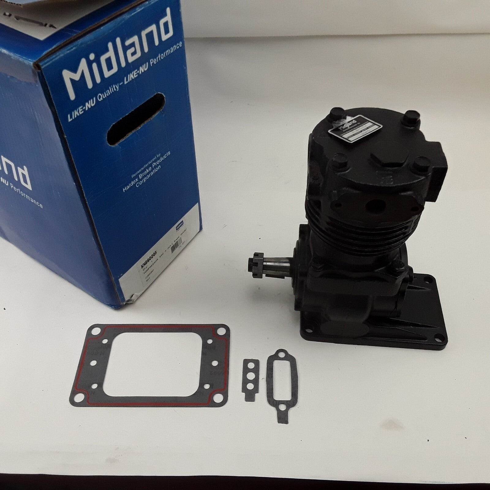 Haldex KN86020X Midland Air Brake Compressor 850 4-Hole Base Mount Heavy Duty