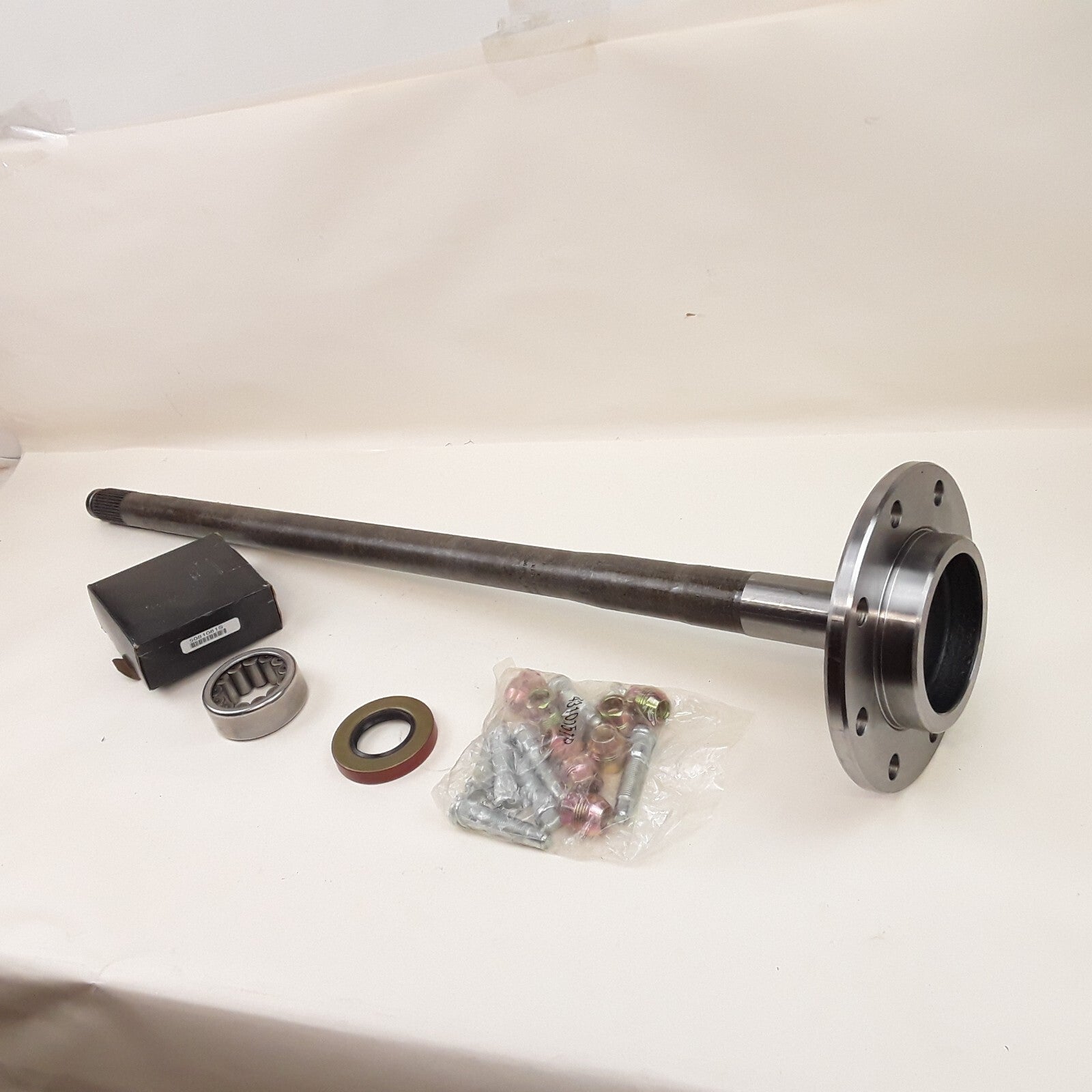 Rear Left Drive Axle Shaft Fits Chevrolet Express 2500 2004 2005 2006 2008 2009