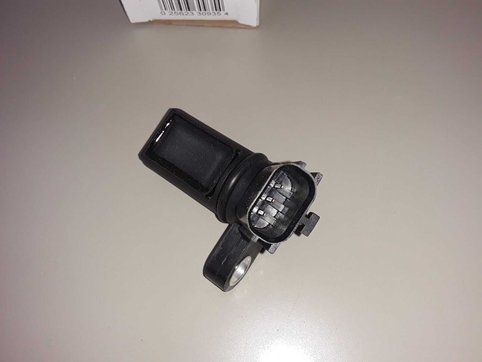 Engine Camshaft Position Sensor For Nissan Armada 2005-2015,Pathfinder 2008-2012 - HotCarParts