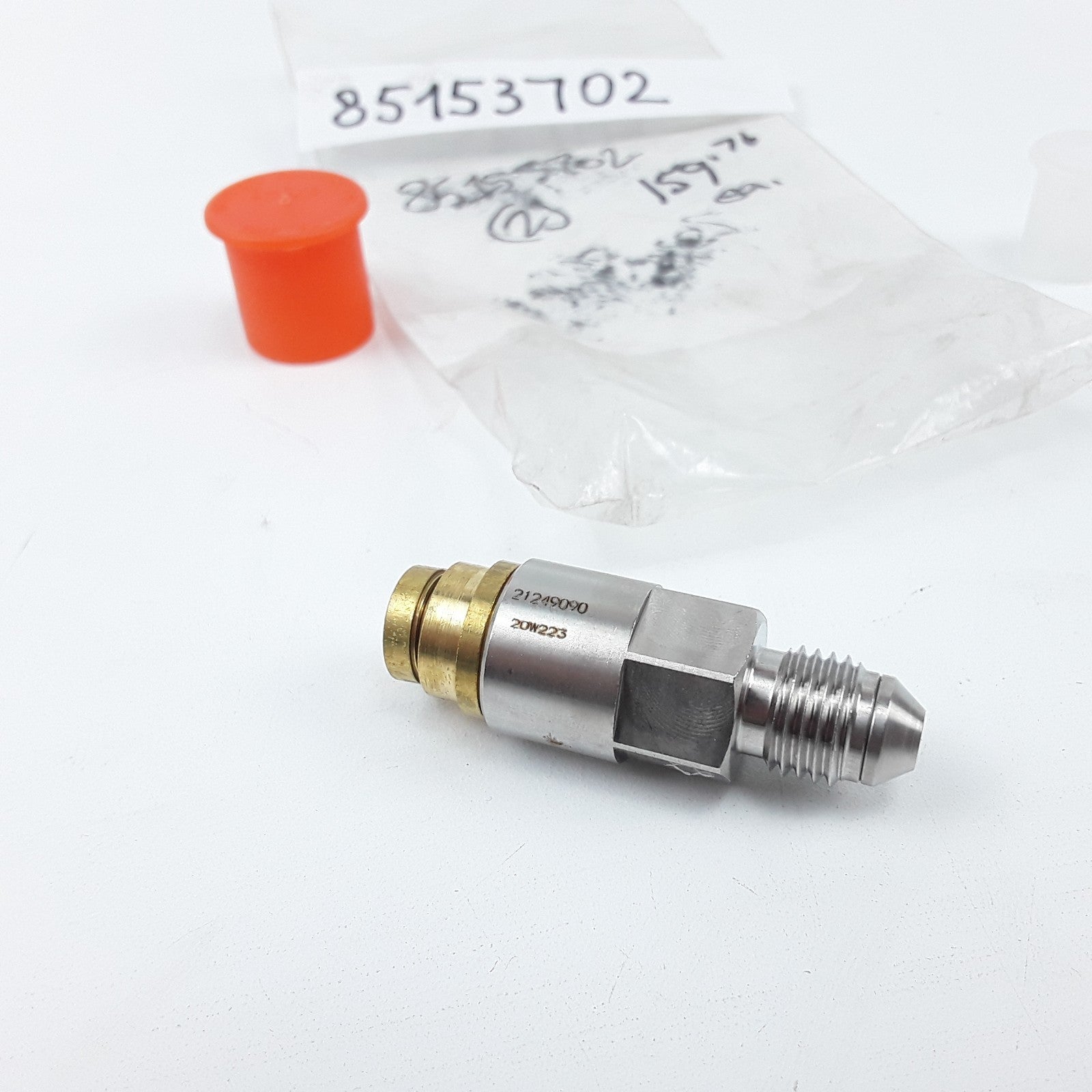Multi Purpose Check Valve 85153702 For Volvo & Mack Heavy-Duty Trucks