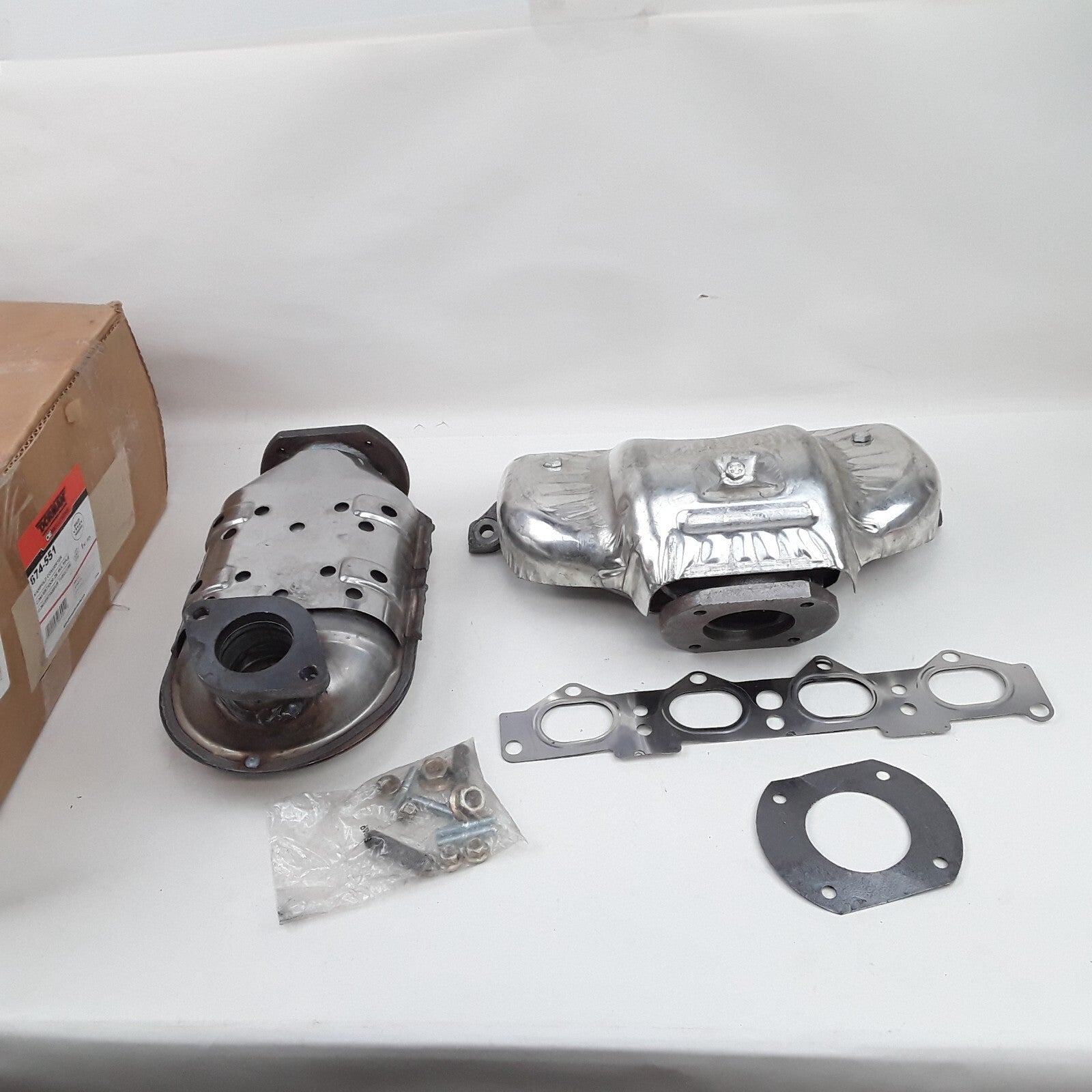 NEW Manifold Converter Fits Hyundai Elantra ,Tiburon 1997 1998 2000 2001-2006