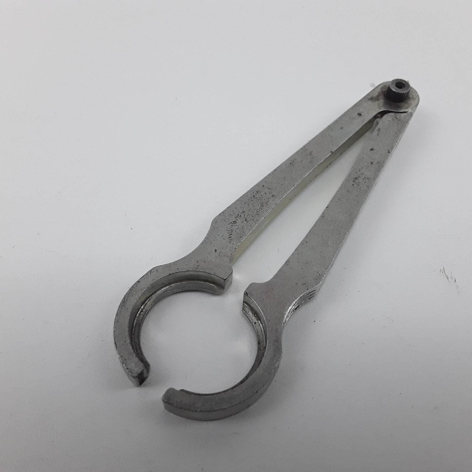 15mm Trans Cooler Line Release Tool 85108826 For Volvo VHD VN VNL VT Models