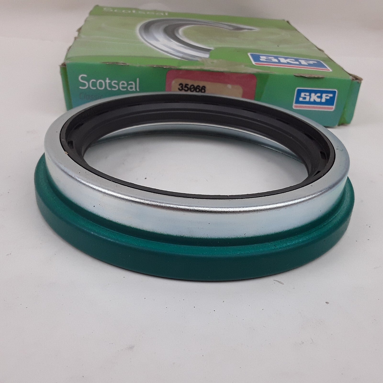 Scotseal Classic Wheel Seal Fits Ford F-800 1992-1999 Isuzu HVR 2005-2008