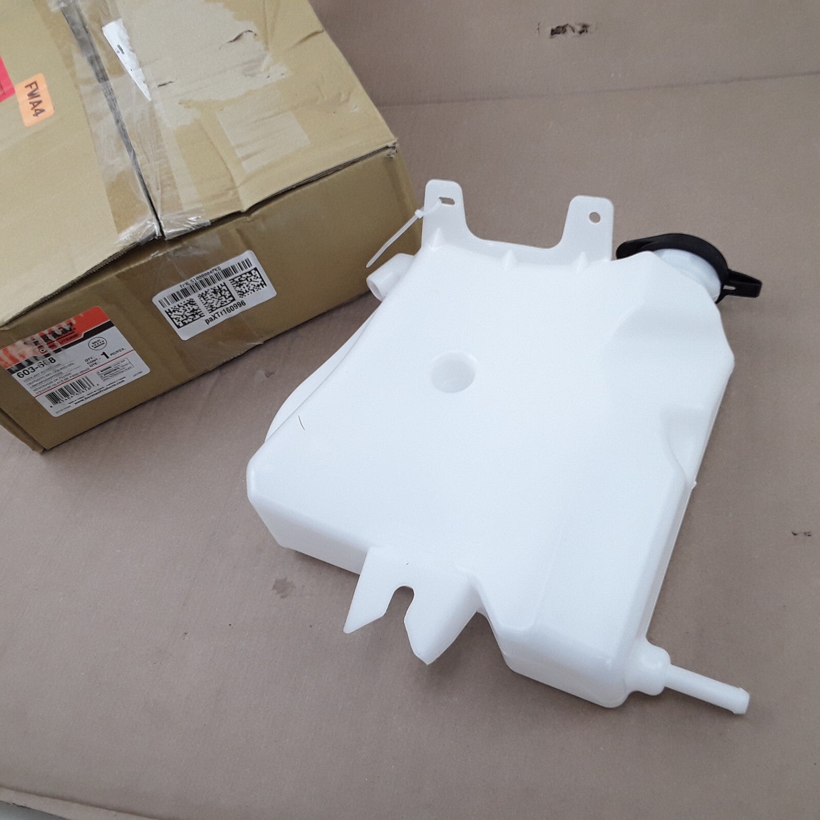 Dorman 603-668 Front Coolant Reservoir Fits Chevrolet Pontiac Buick (2004-2011)