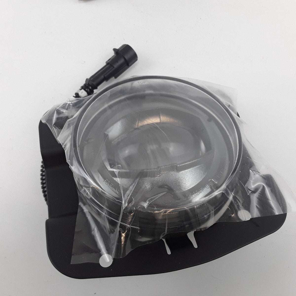 Kenworth H4070-83235L1 Left Fog Light Lamp Driver Side Fits Kenworth T680 11-21