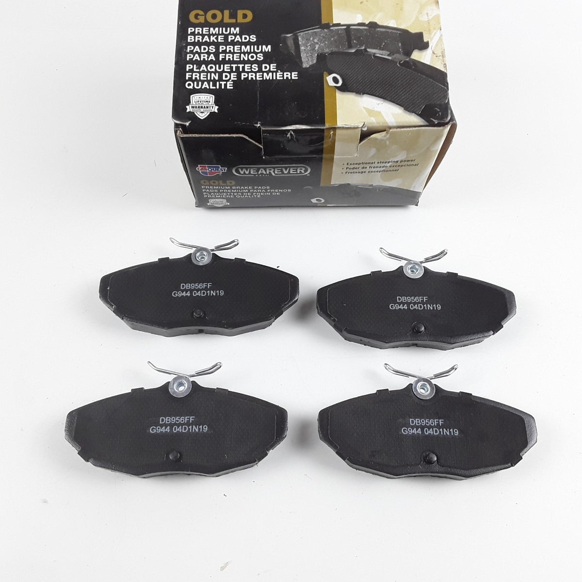 Rear Disc Brake Pad Set Fits Jaguar S-Type Vanden Plas XJ8 (2003 2004 2005)