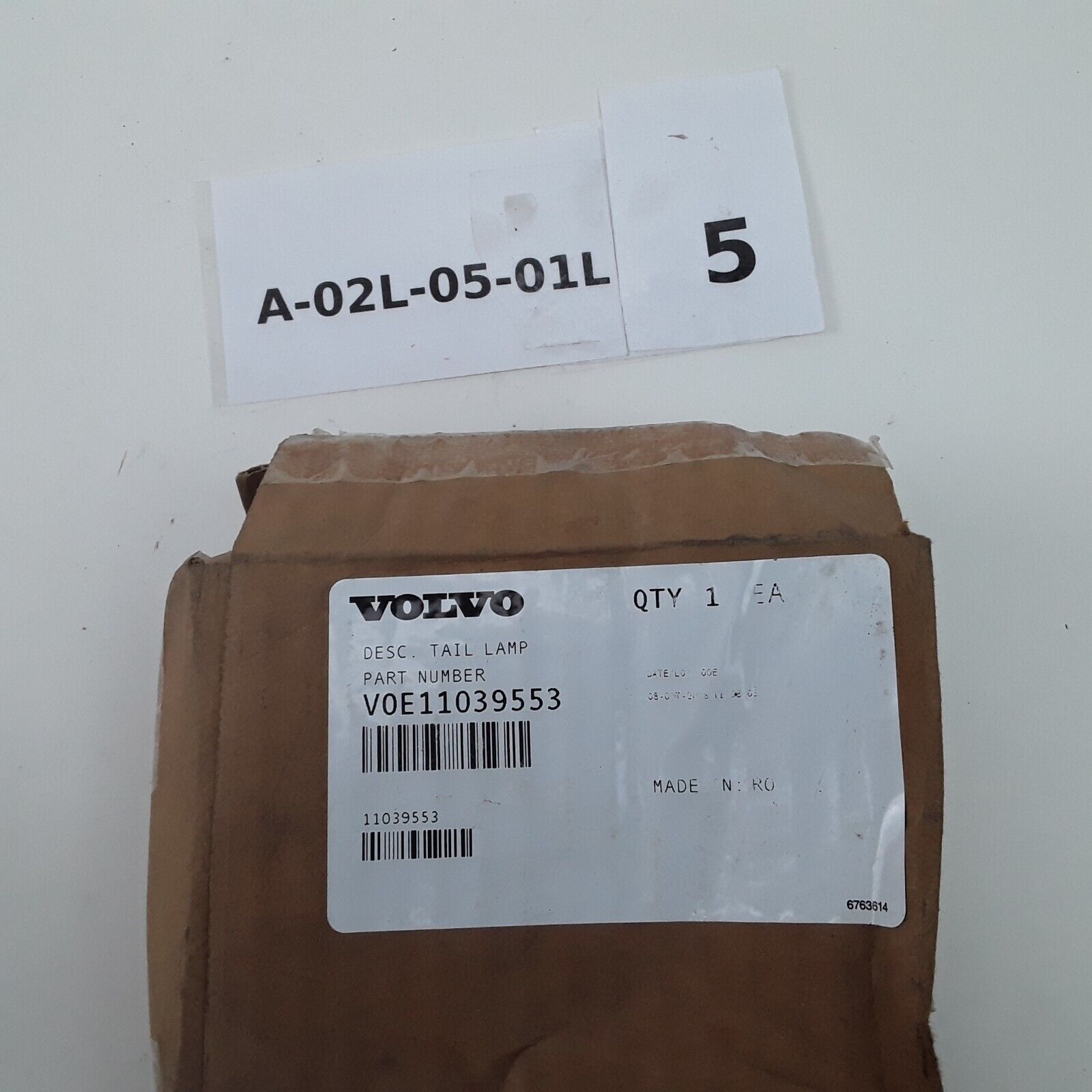 OEM Volvo Left/Right Rear Tail Light Lamp VOE11039553 For EL70 EW130 EW140 EW160