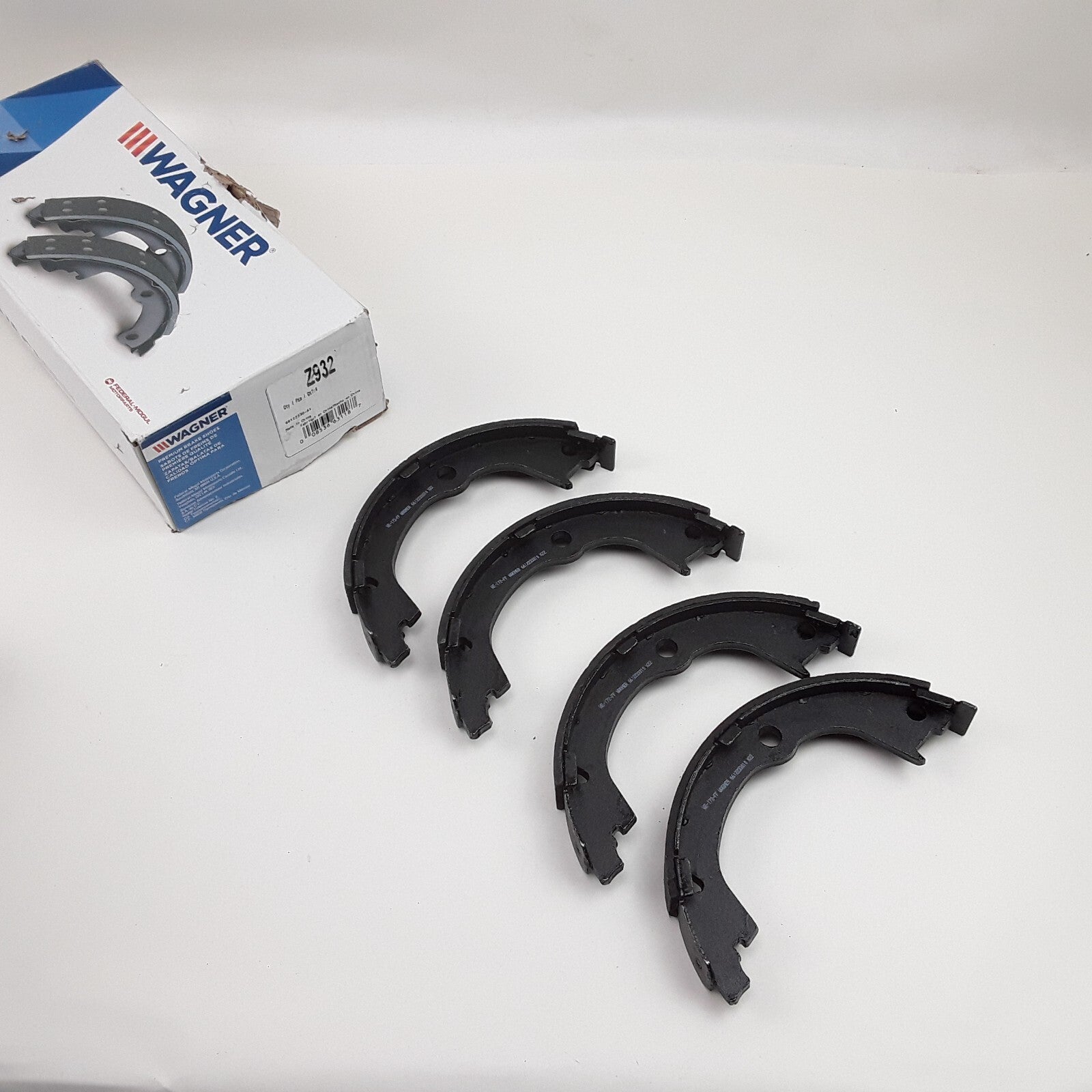 Parking Brake Shoe Fits Chevrolet Captiva Sport 2013-2015 GMC Terrain 2011-2017