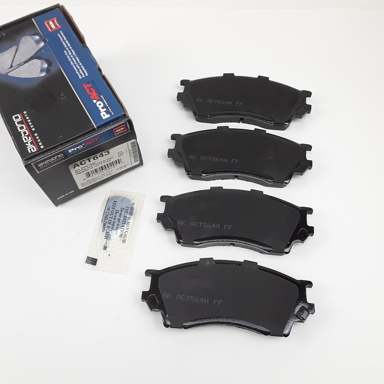 Front Disc Brake Pad Fits Mazda Millenia 1995 1996 1997 1998 1999 2000 2001 2002