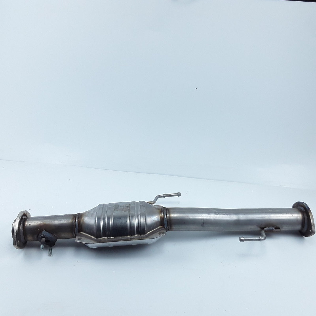 MagnaFlow 447225 Direct-Fit Catalytic Converter Fits Toyota 4Runner (1999-2002)