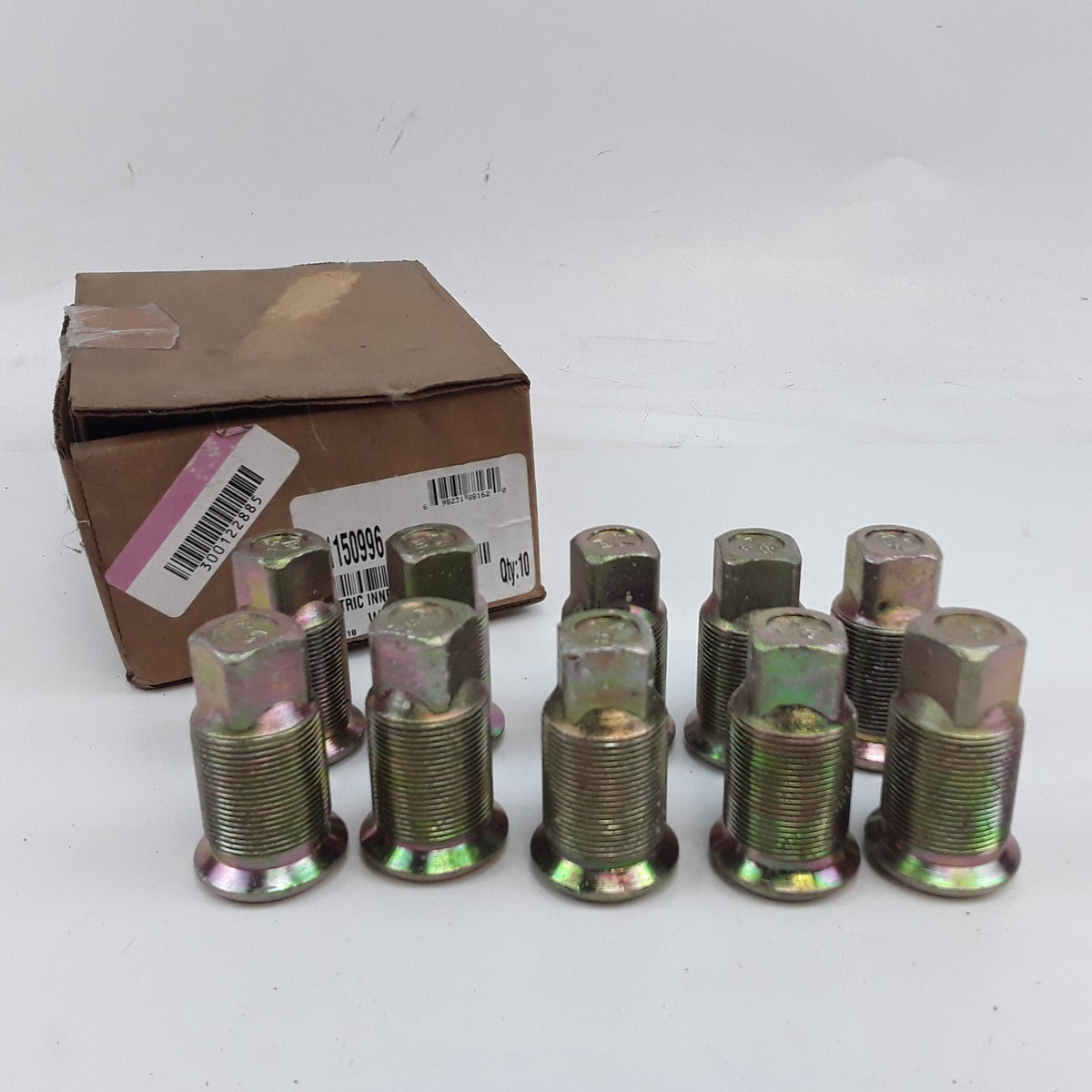 World American WA07-5154 Right Hand Wheel Lug Nuts M30x1.5 Outer, M20x1.5 Inner