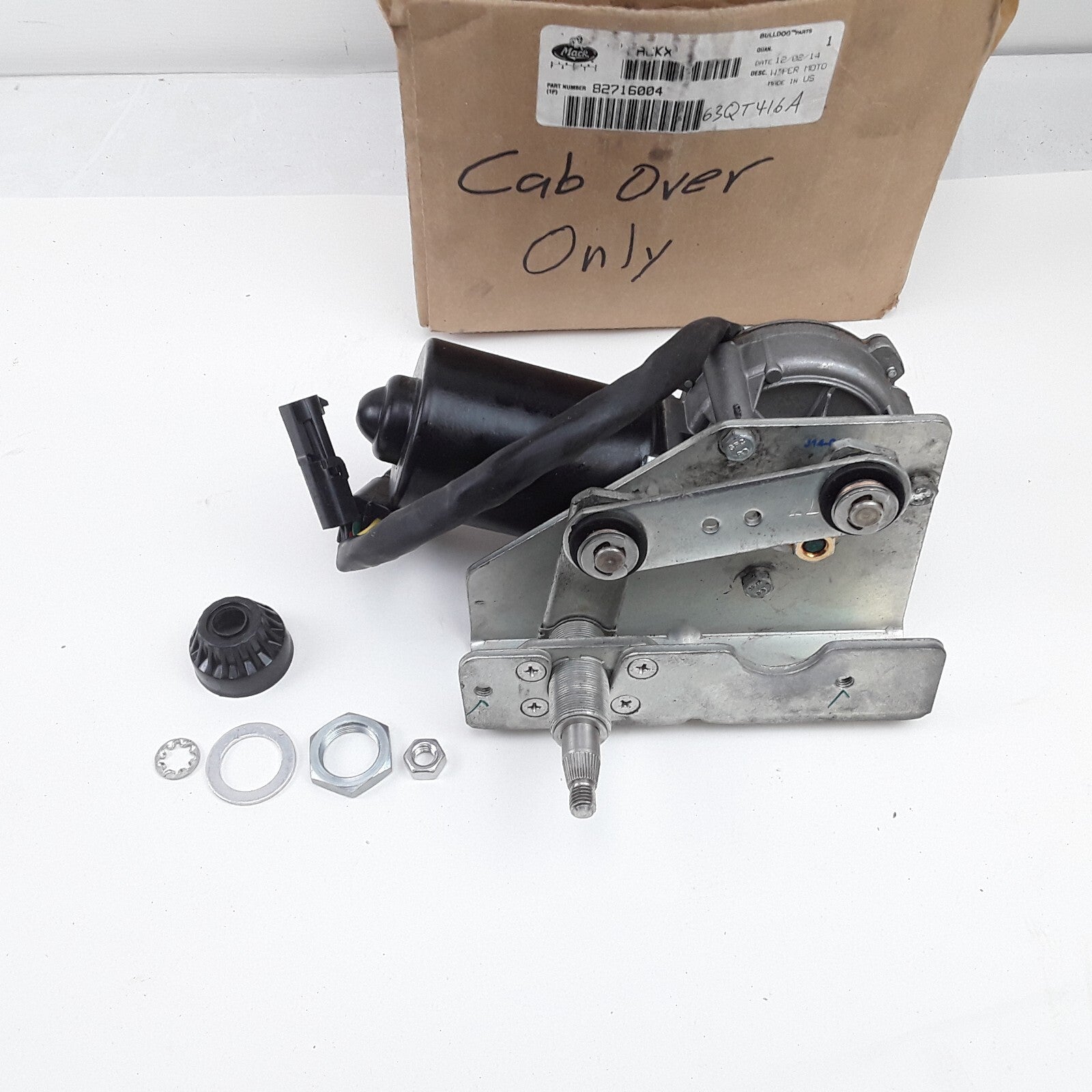 Mack 82716004 63QT416A 12 VDC Right /Left Side Windshield Wiper Motor E-008-201
