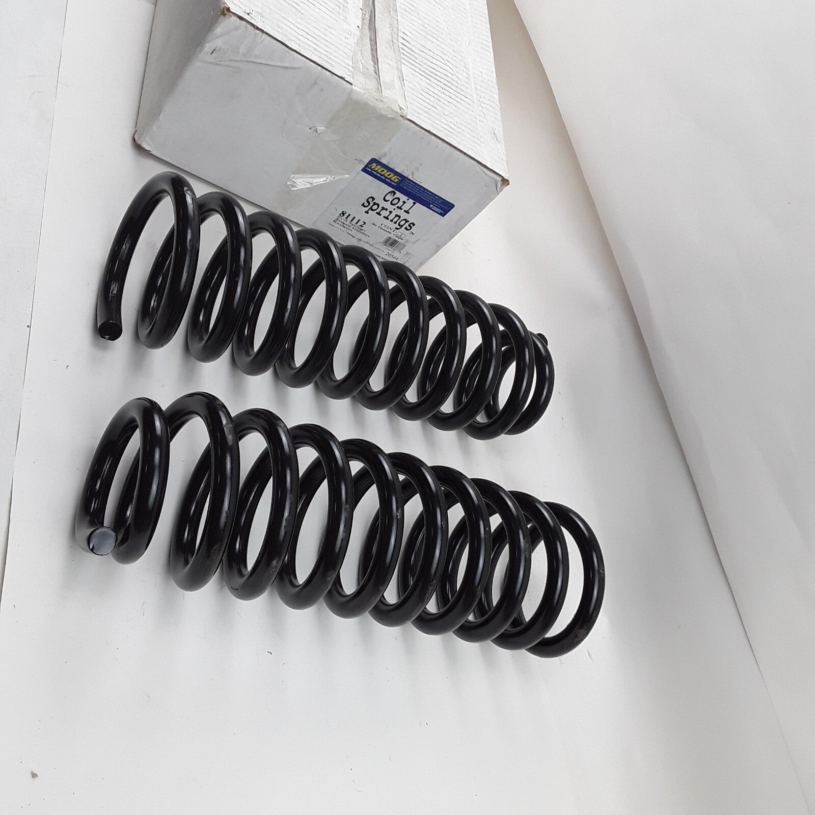 MOOG 81112 Coil Spring Set Fits Isuzu Oldsmobile Buick GMC Chevrolet (2002-2008)