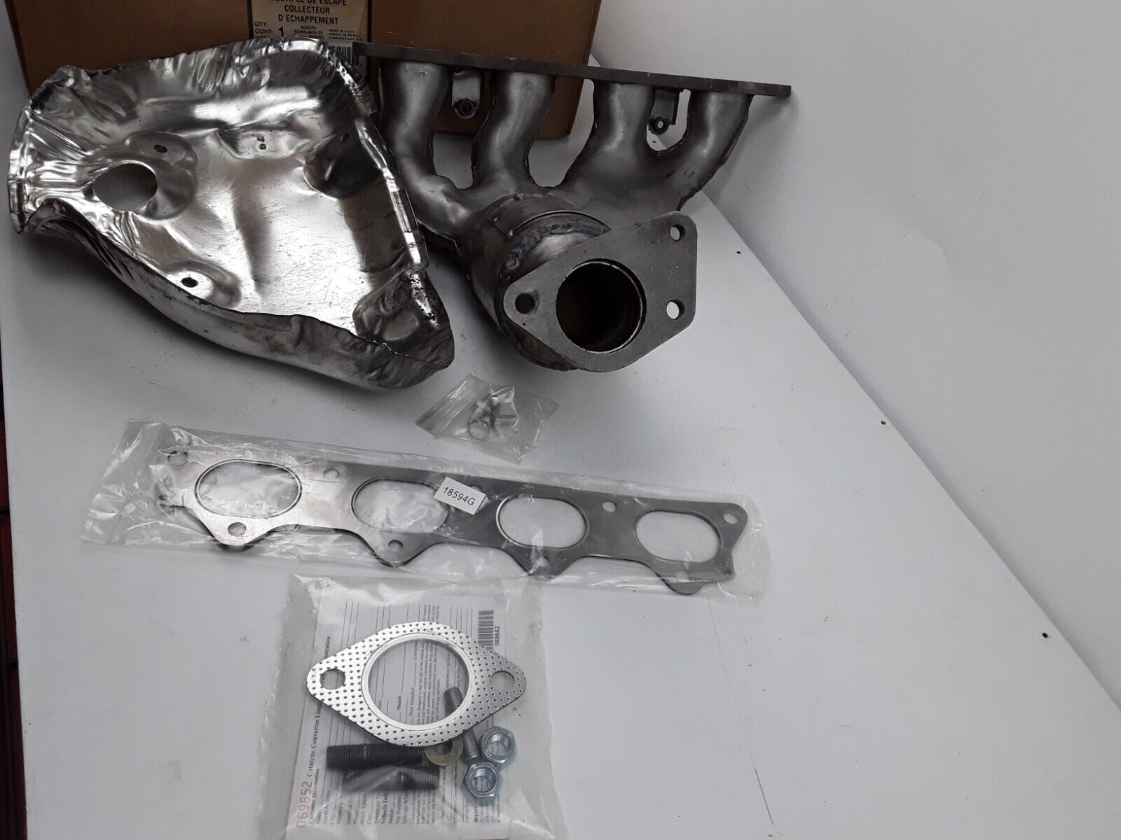 Catalytic Converter with Integrated Exhaust Manifold For Sebring,Stratus,Eclipse - HotCarParts