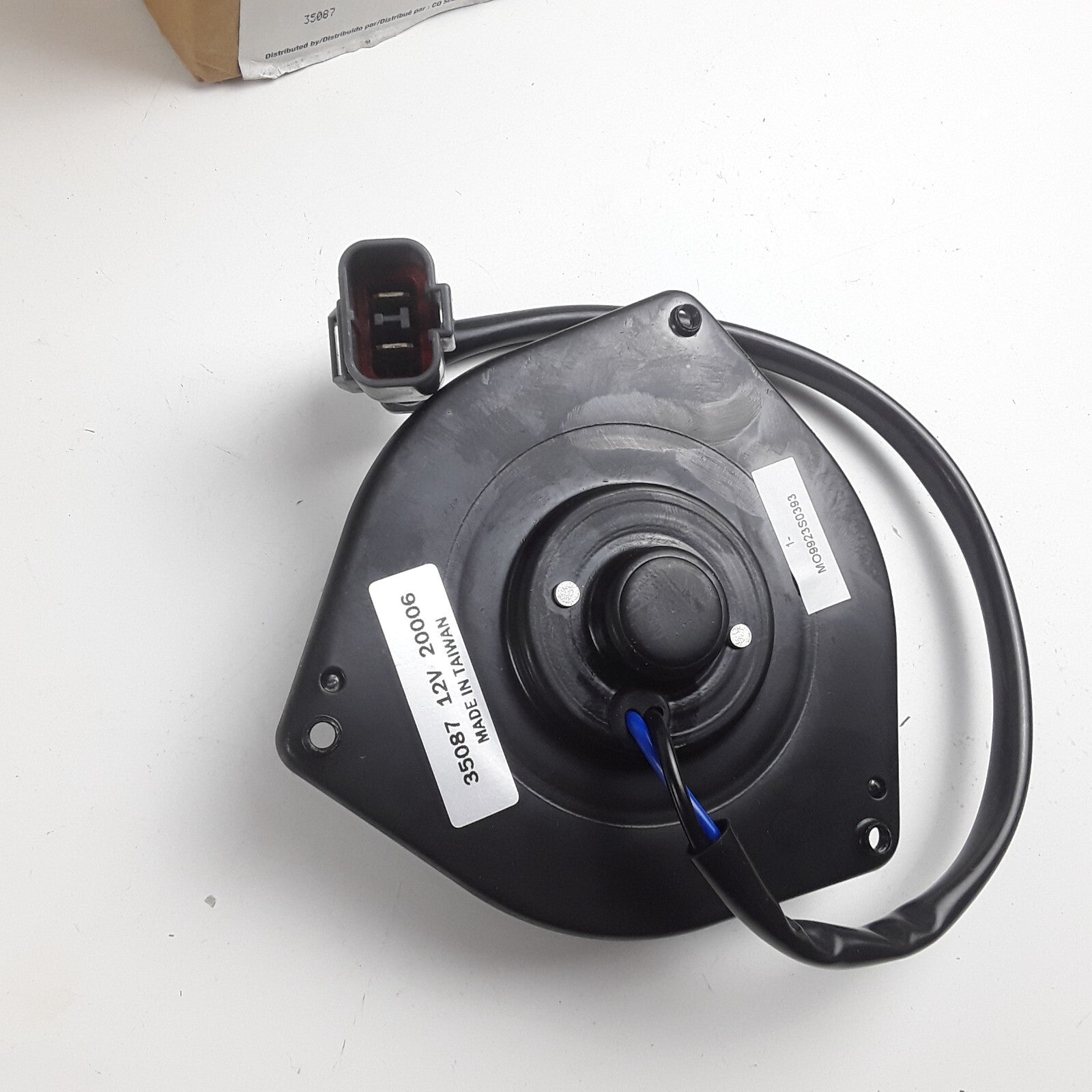 Four Seasons 35087 A/C Condenser Fan Motor Fits Honda CR-V Element (2002-2006)