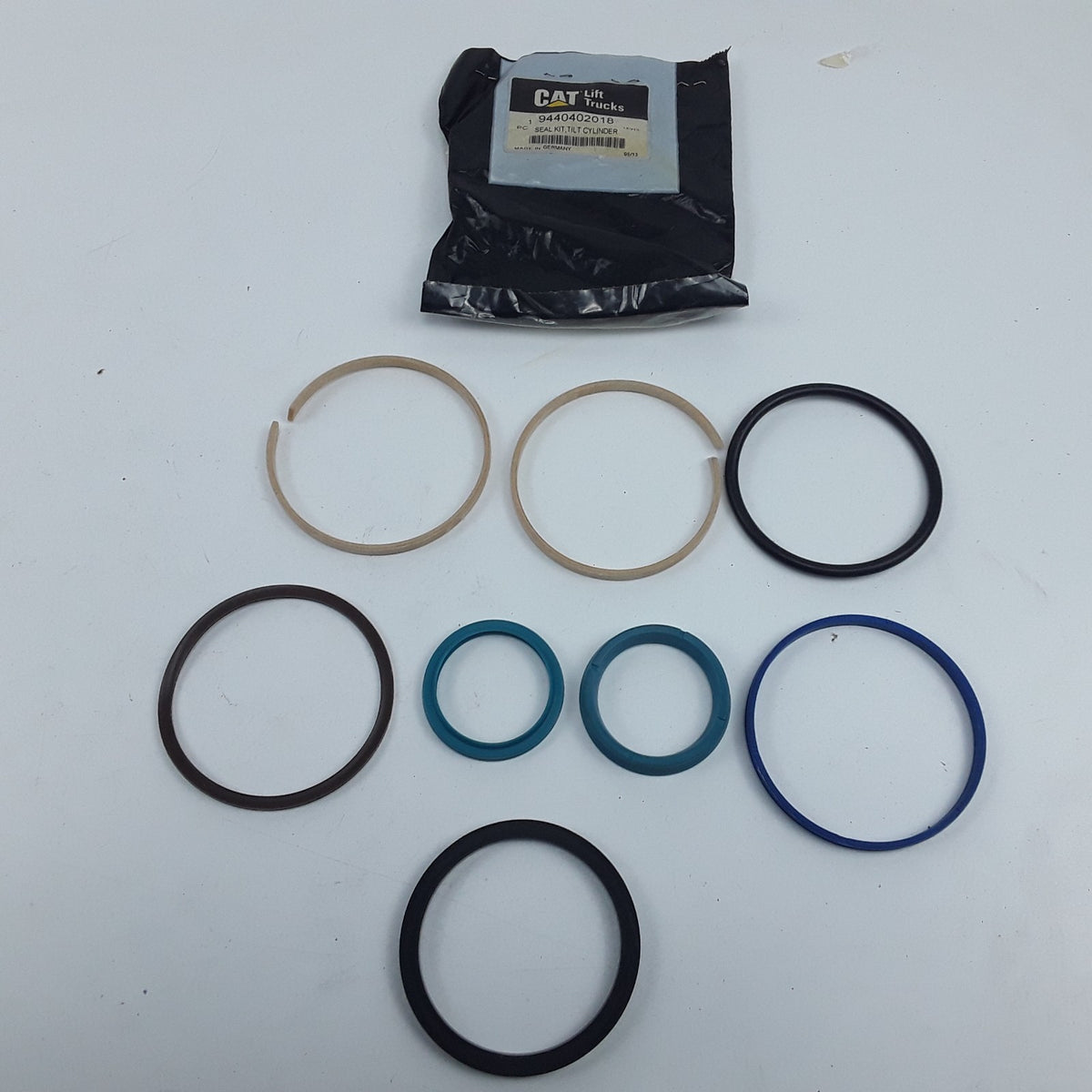 Seal Kit for Tilt Cylinder fits Mitsubishi, Cat, Caterpillar Forklift 9440402018