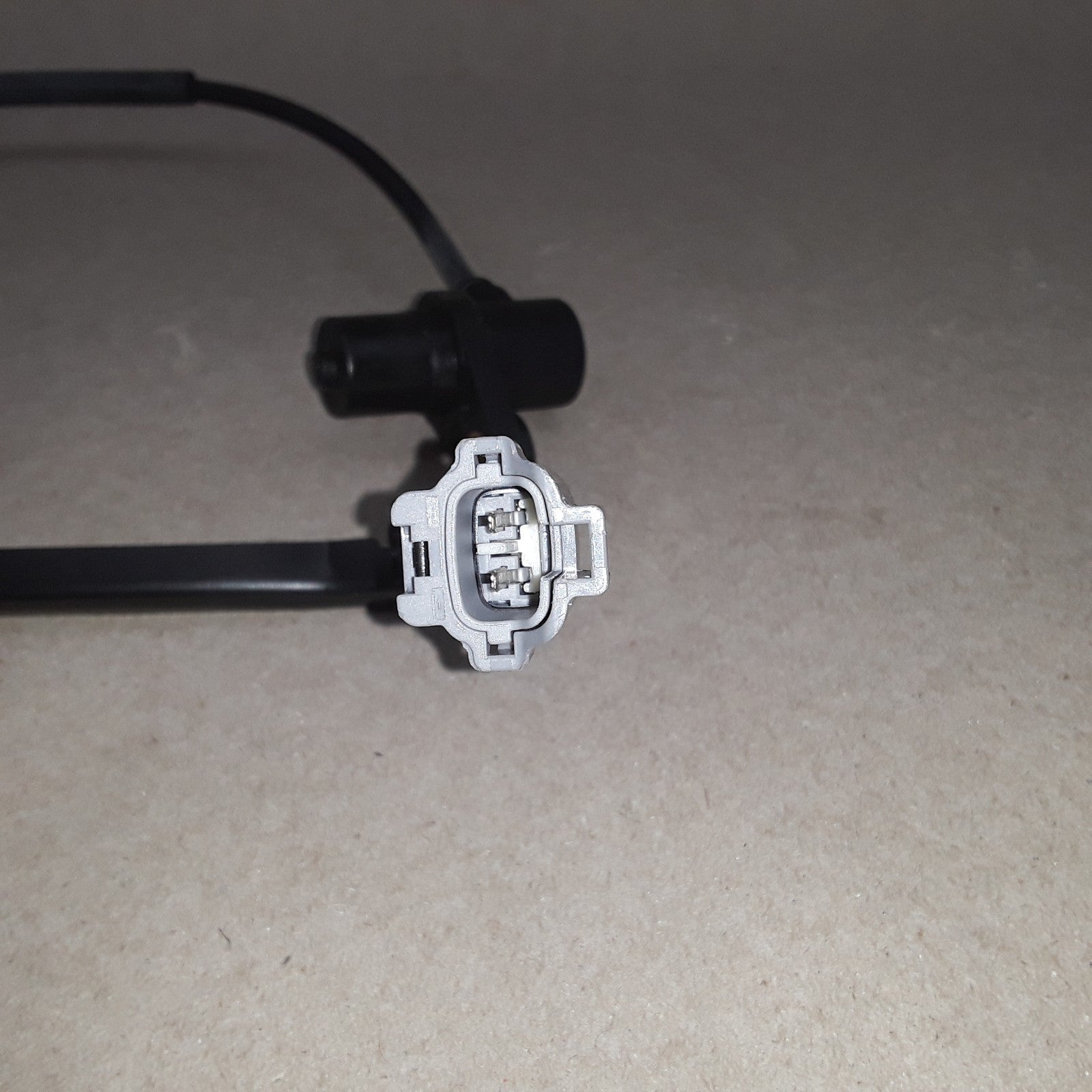 Front Left ABS Wheel Speed Sensor Fits Lexus ES300 Toyota Solara Camry 1997-2004