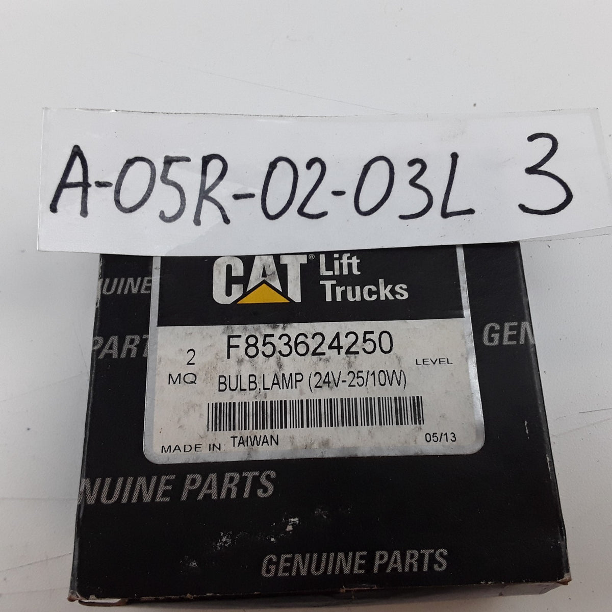 Caterpillar F853624250 Bulb Assembly Fits Caterpillar Mitsubishi Forklifts