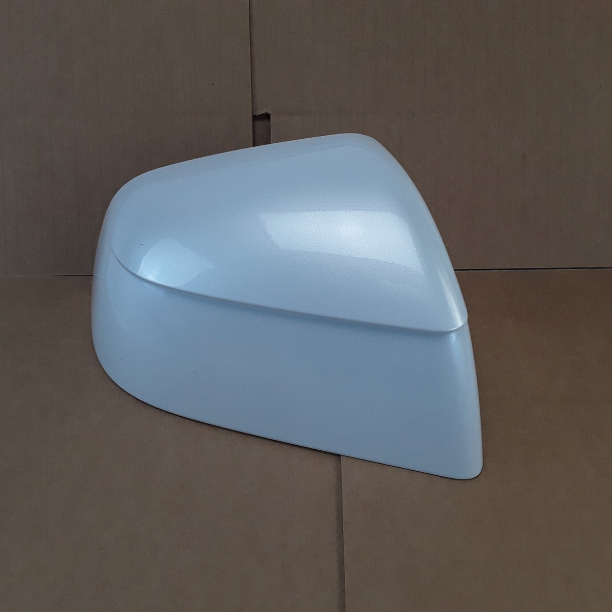 mirror right side Skull Cap Ext Mirror Right Pearl White For Tesla 1963539-28-B