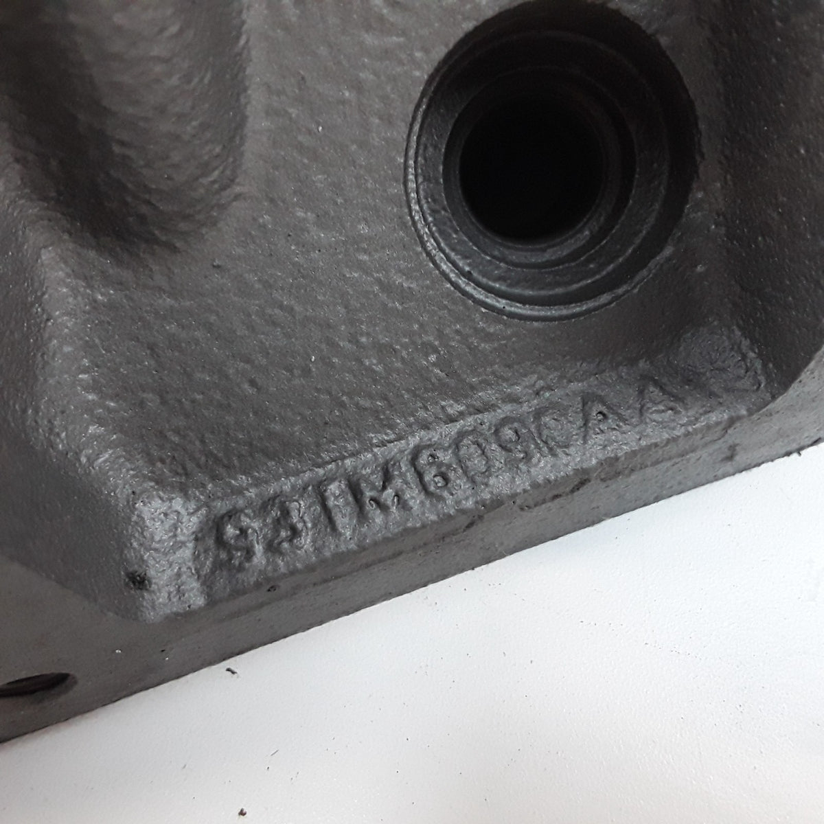 Engine Cylinder Head Fits Ford Aerostar Explorer Mazda B4000 Navajo (1990-1996)