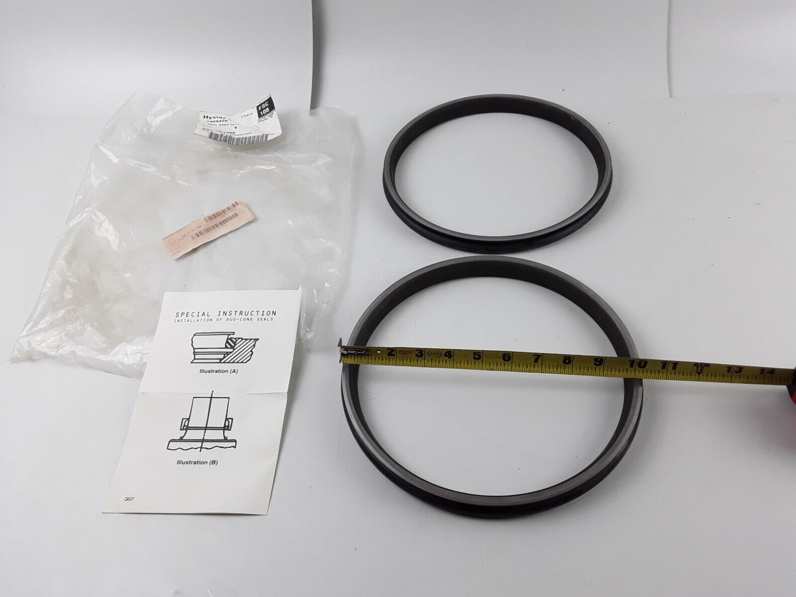 GENUINE HYSTER 1489420 OIL SEAL T ASSEMBLY FACE 2PCS FAST FREE SHIPPING - HotCarParts