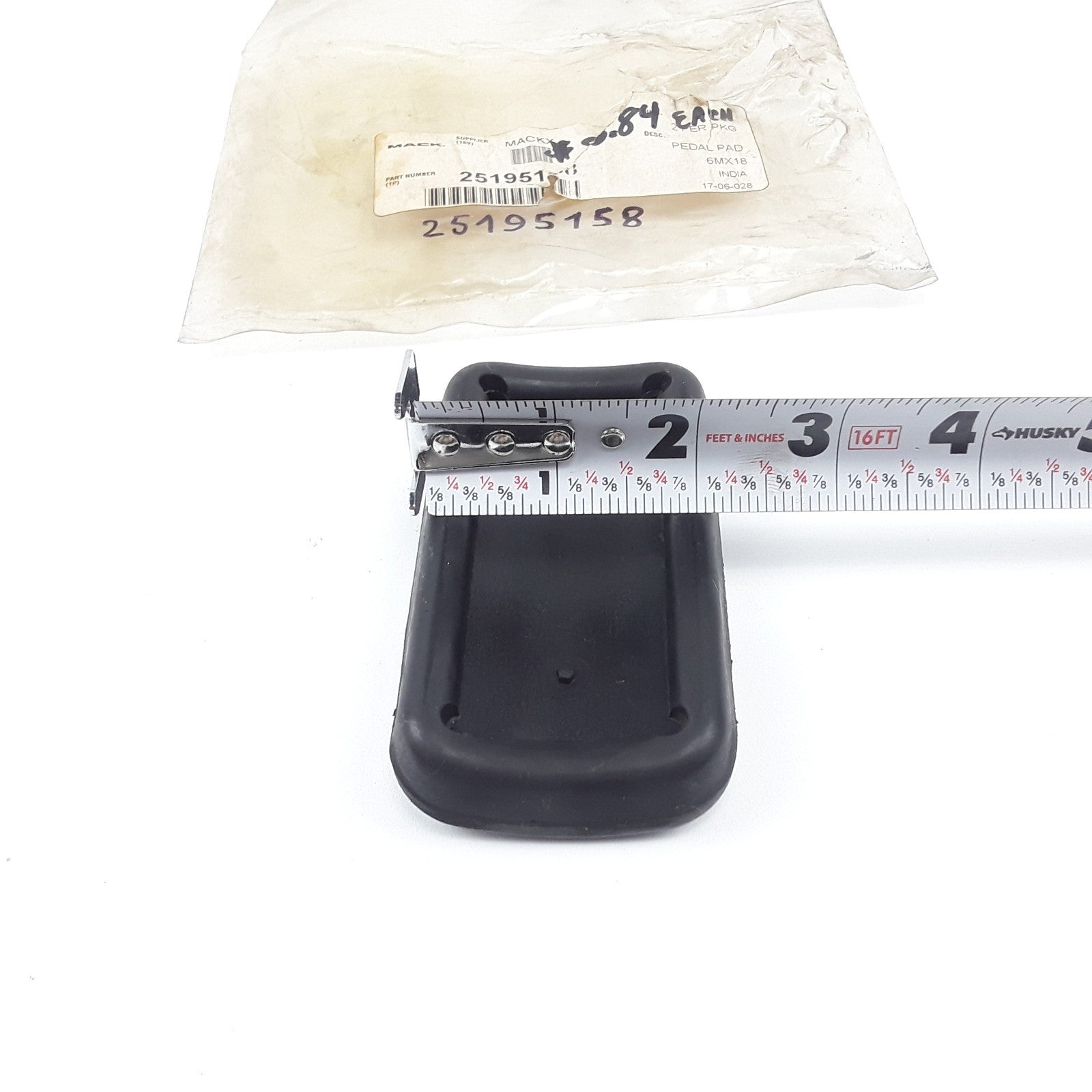 Mack 25195158 Clutch Pedal Pad Assembly For Mack Volvo Trucks