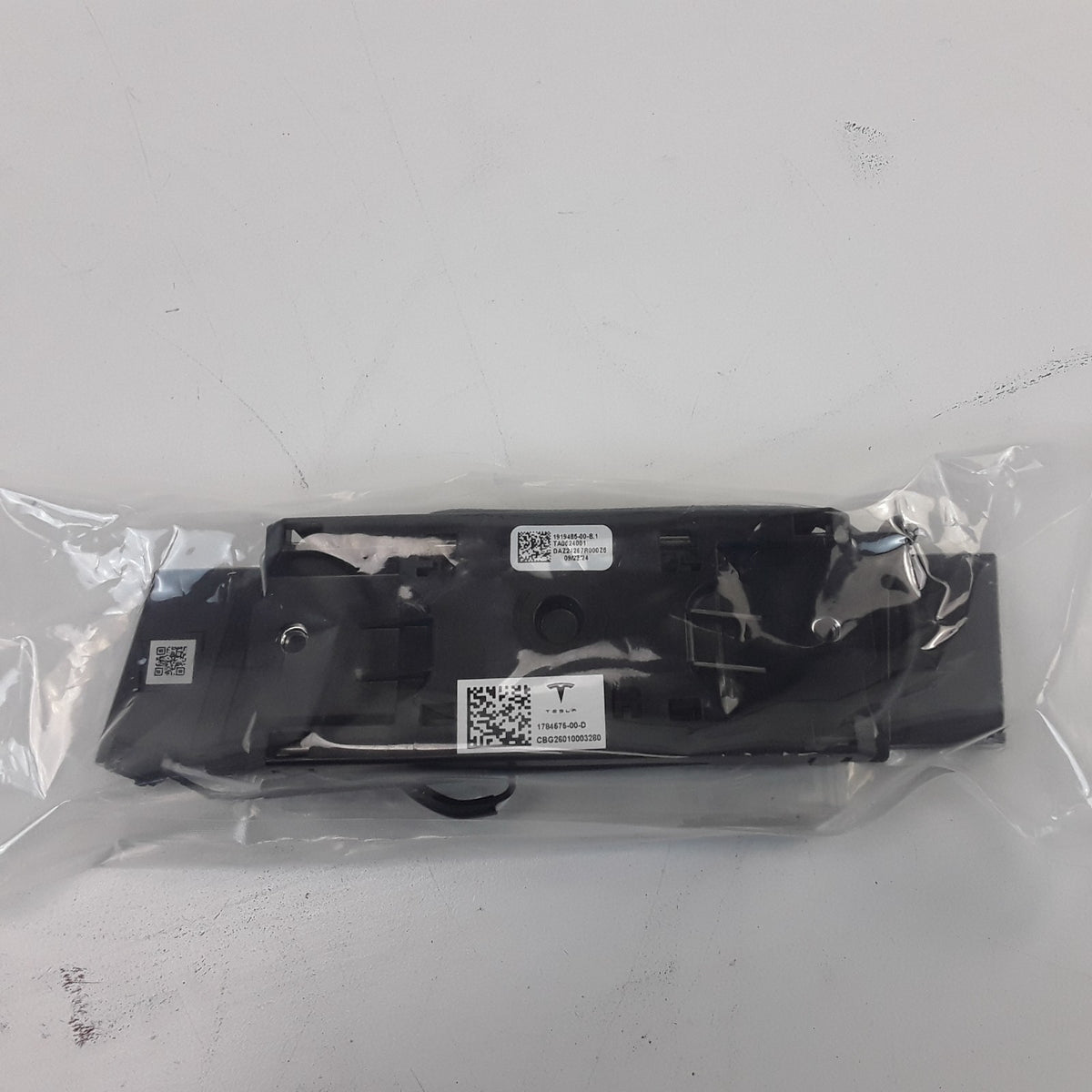 NEW OEM Tesla Cybertruck B-Pillar Door Trigger RH 1784575-00-D