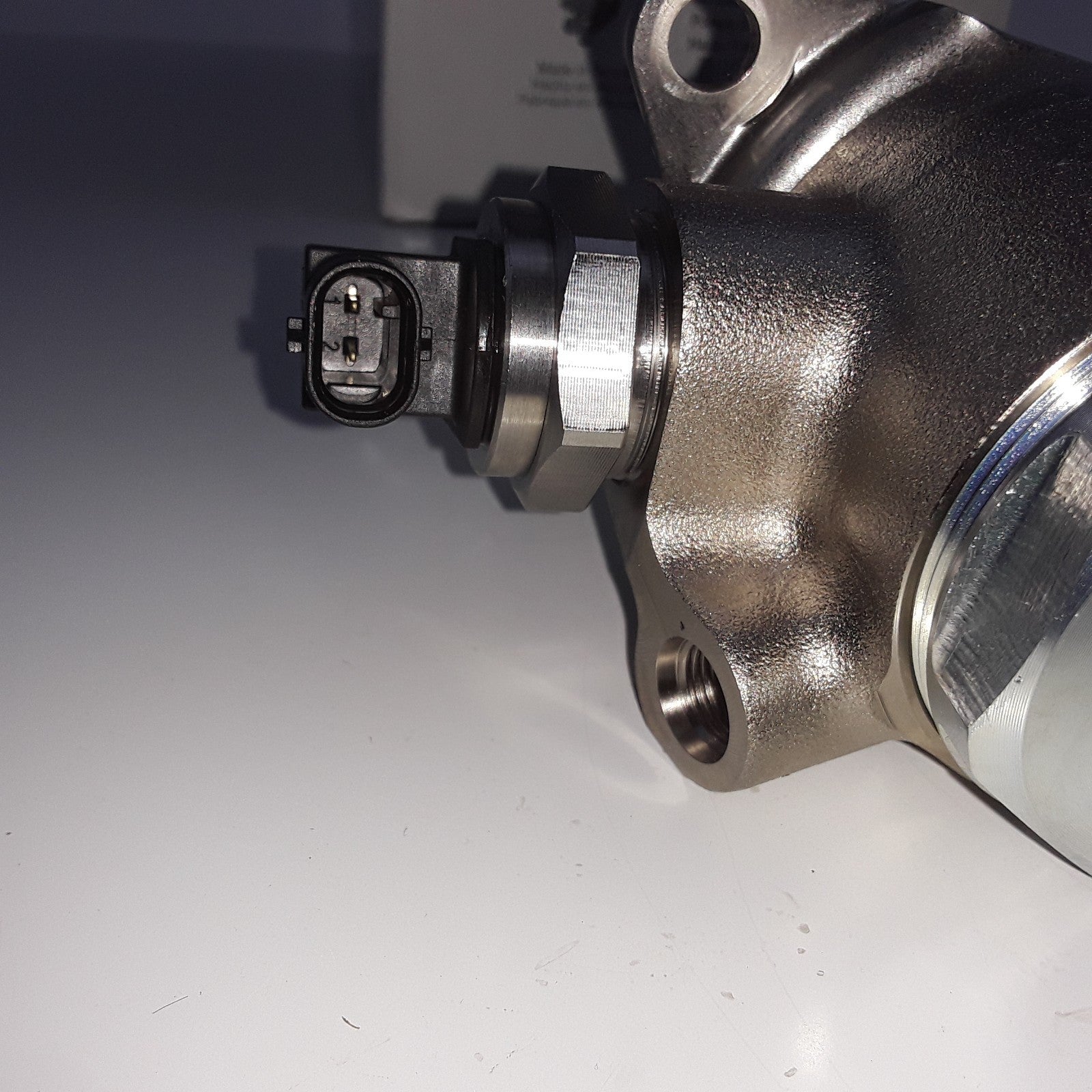 Direct Injection High Pressure Fuel Pump Fits Audi A4 Quattro 2009-2010 A6 09-13