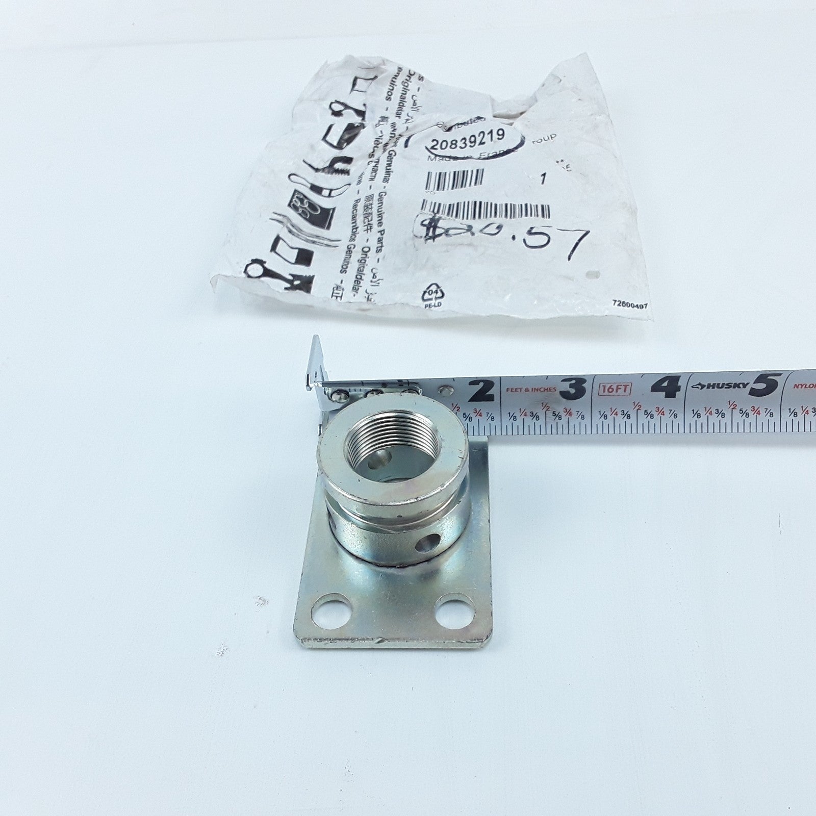 Genuine Volvo 20839219 Engine Oil Cooler Retainer Oil Pan Bottom Plug For Volvo