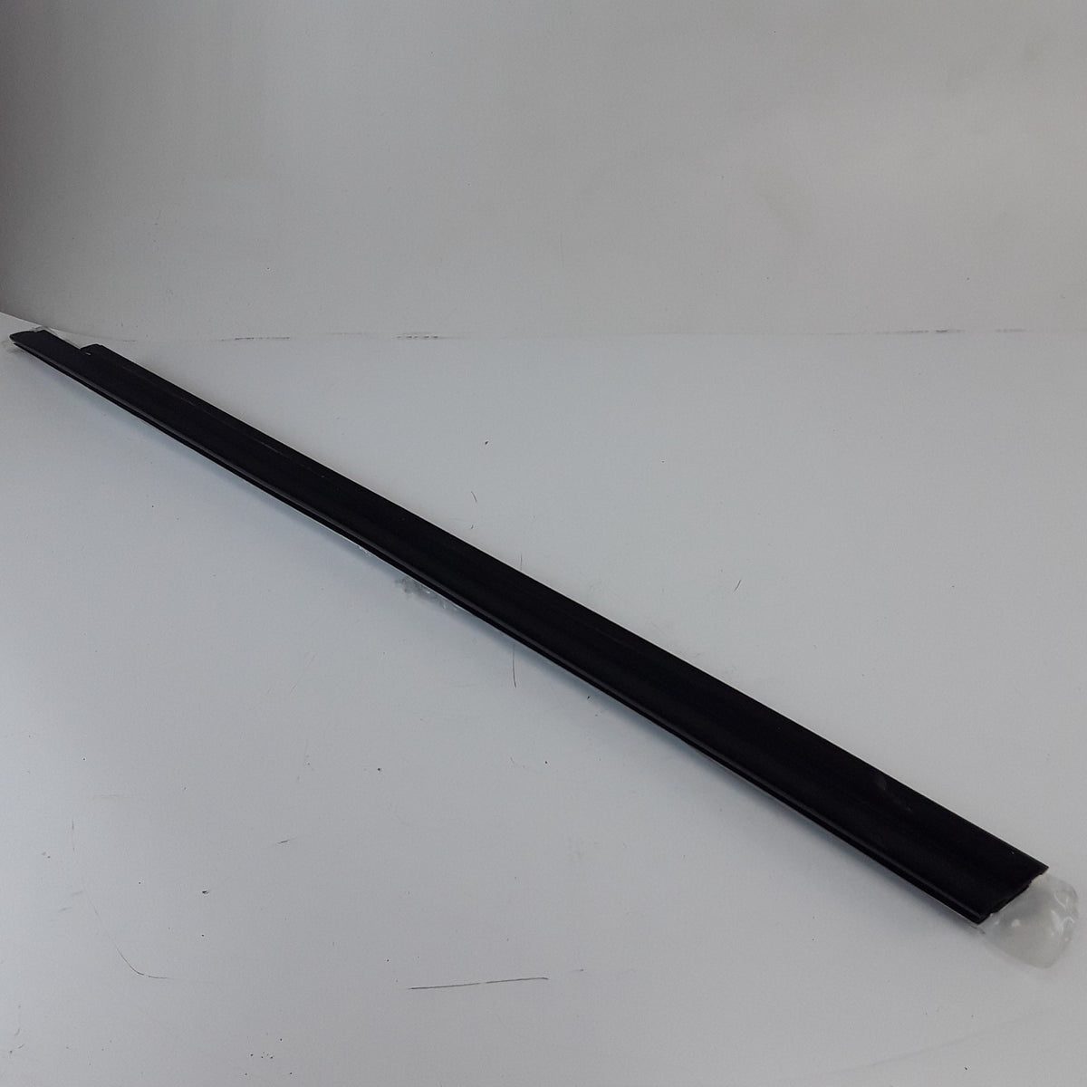 Model S 2012-2021 RH Front Door Outer Belt Seal 1038394-00-A Genuine OEM