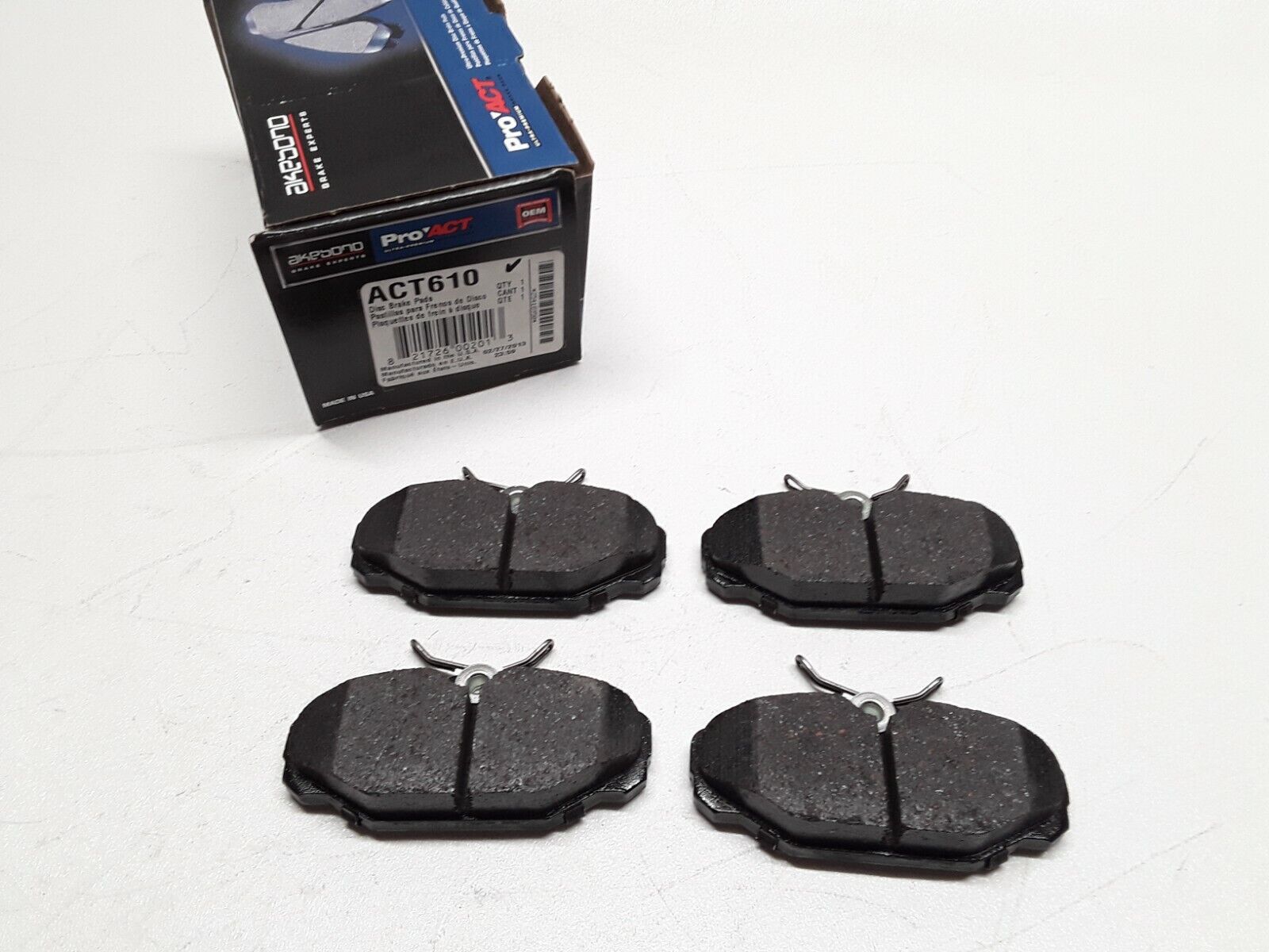 Disc Brake Set Pads Rear for Ford Taurus,Lincoln Continental,Mercury Sable - HotCarParts