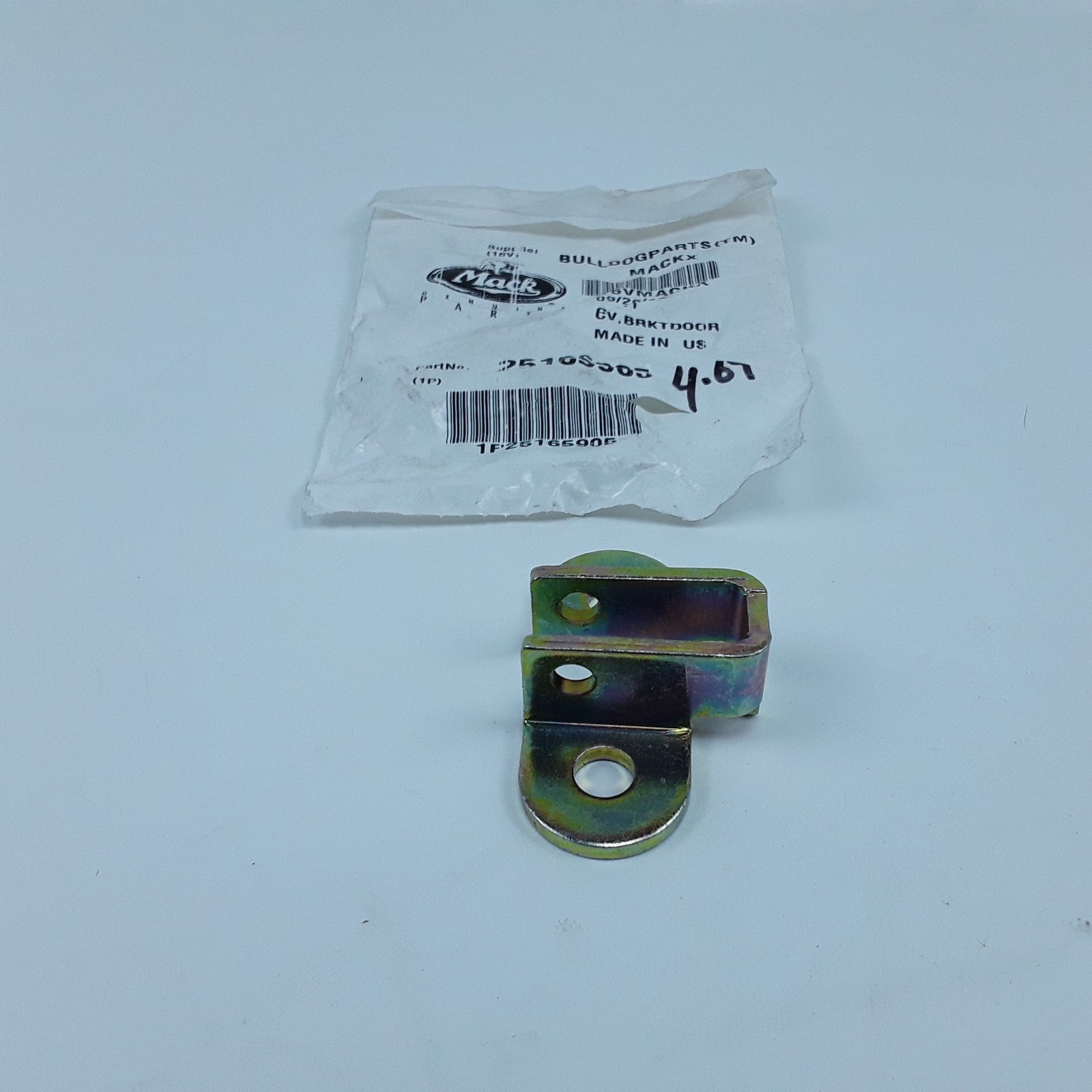 Mack 25165905 Door Check Bracket Assembly Fits 23QX317, CXN612, CXN613