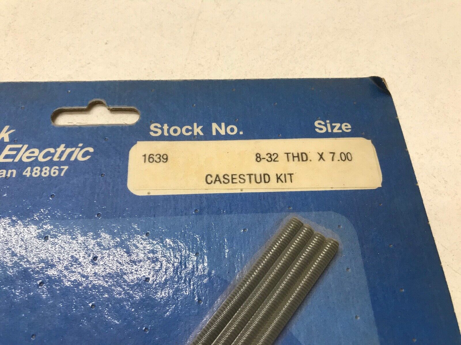 MAGNETEK CASE STUD CASESTUD KIT 1639 8-32 THD. X 7.00 - HotCarParts